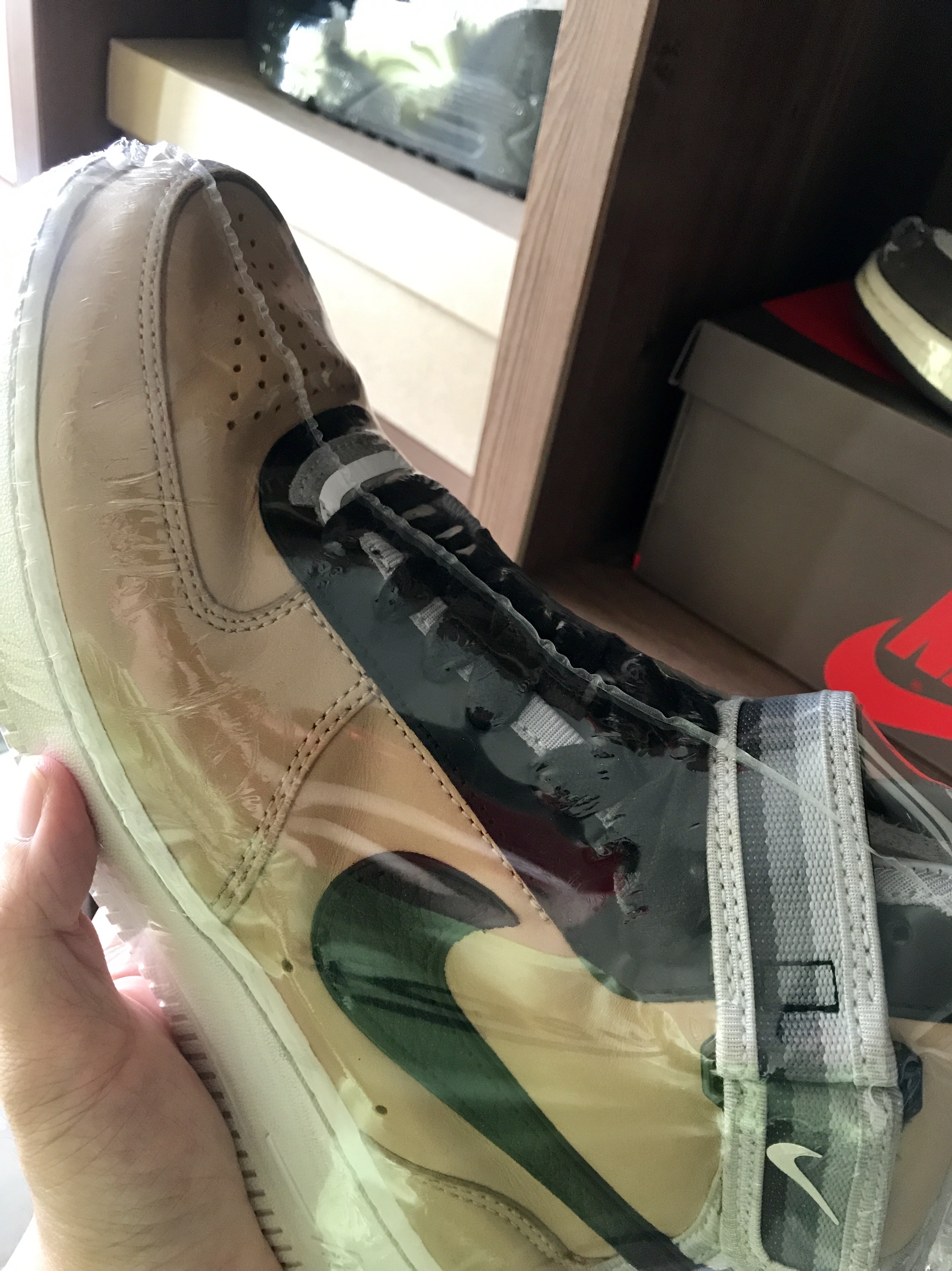 Nike x Riccardo Tisci Air Force 1 Mid Tan 착용 스타일
