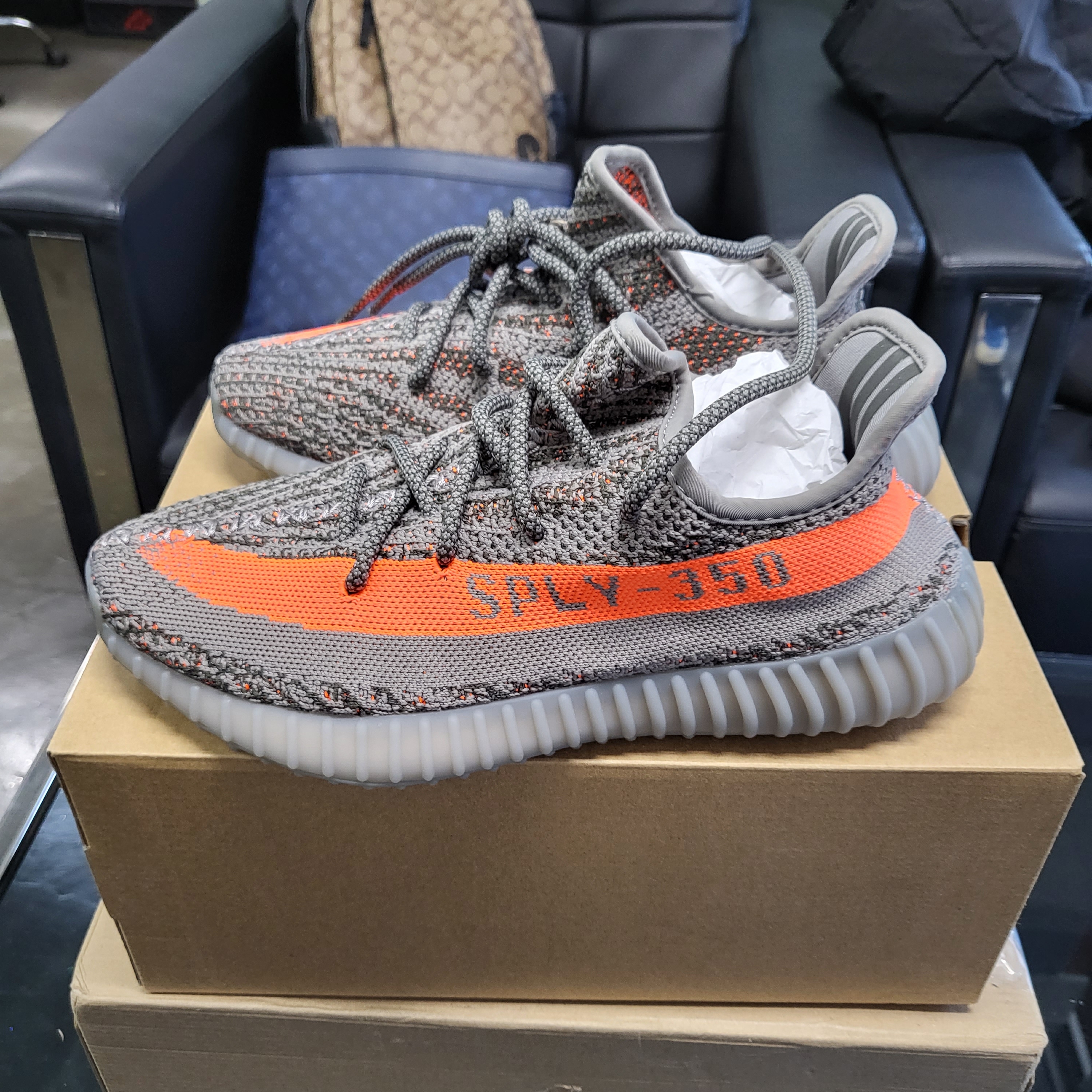 Adidas Yeezy Boost 350 V2 Beluga - Reflective 착용 스타일 - 2