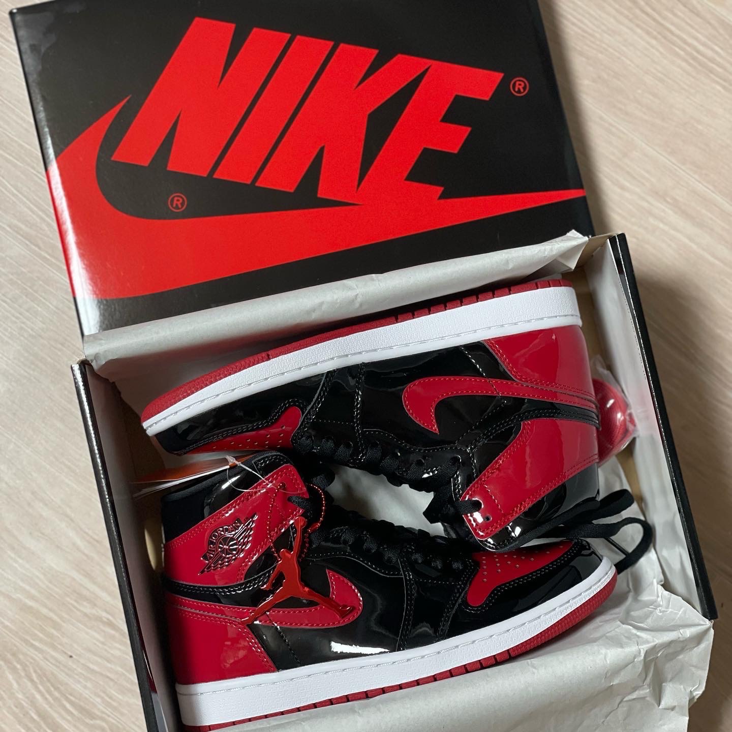 Jordan 1 Retro High OG Patent Bred 착용 스타일 - 1