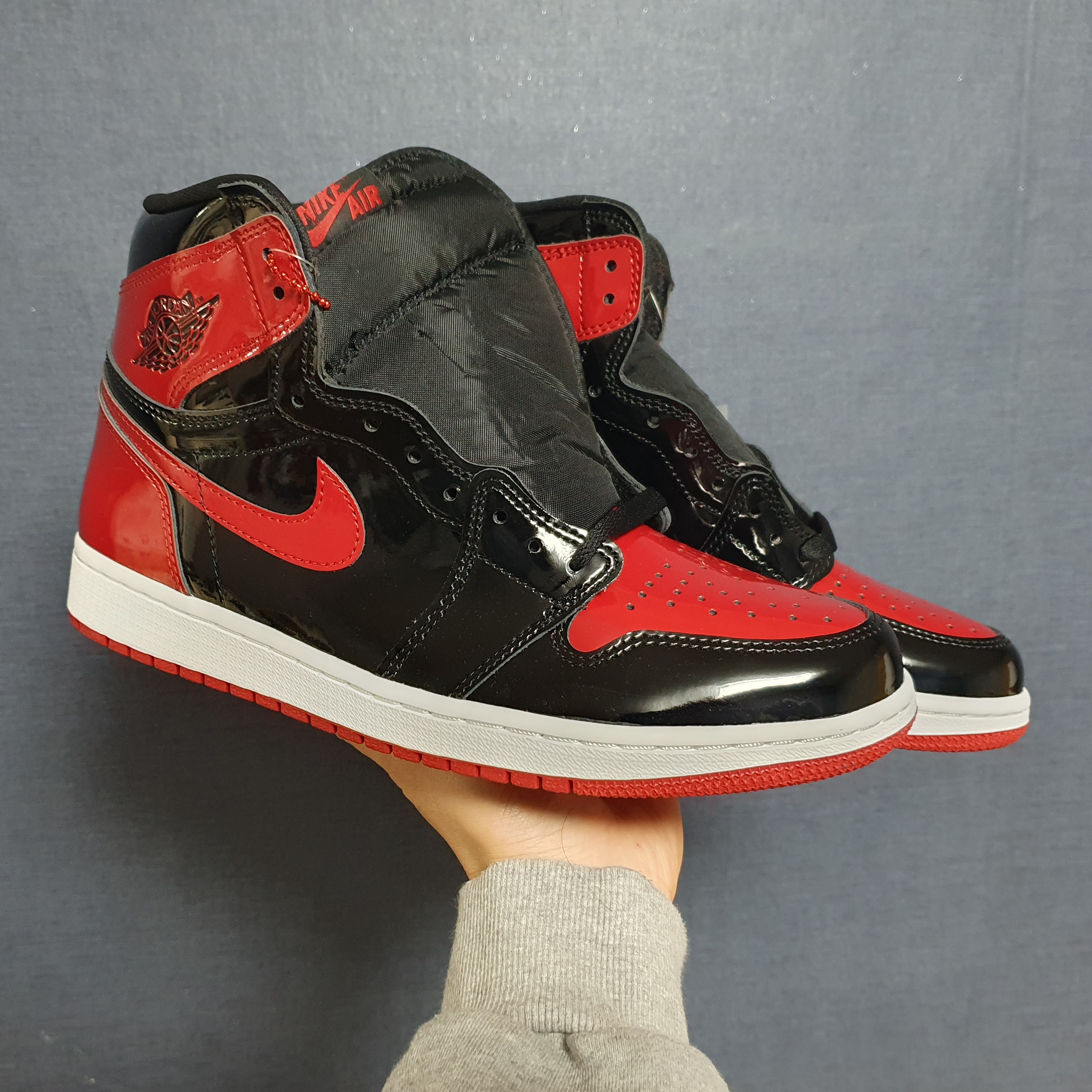 Jordan 1 Retro High OG Patent Bred 착용 스타일