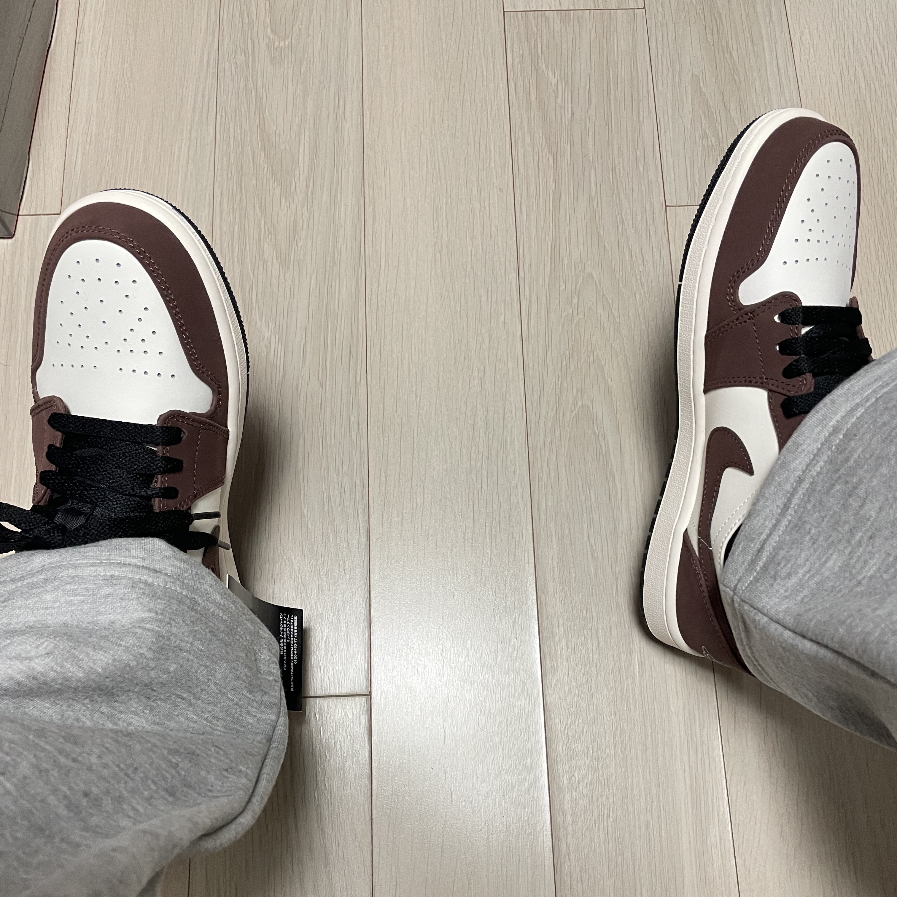 Jordan 1 Low SE Chocolate Bliss 착용 스타일