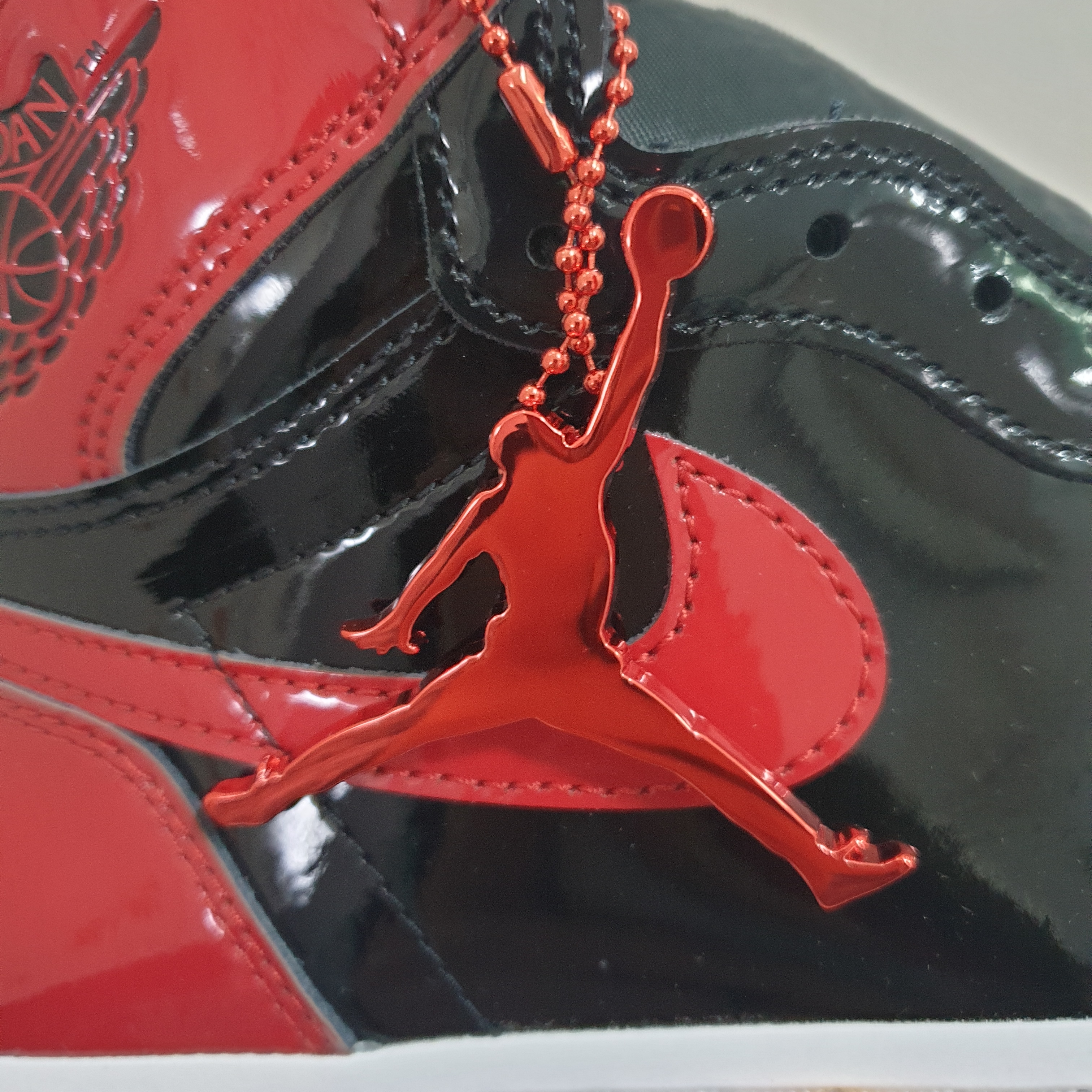 Jordan 1 Retro High OG Patent Bred 착용 스타일 - 2