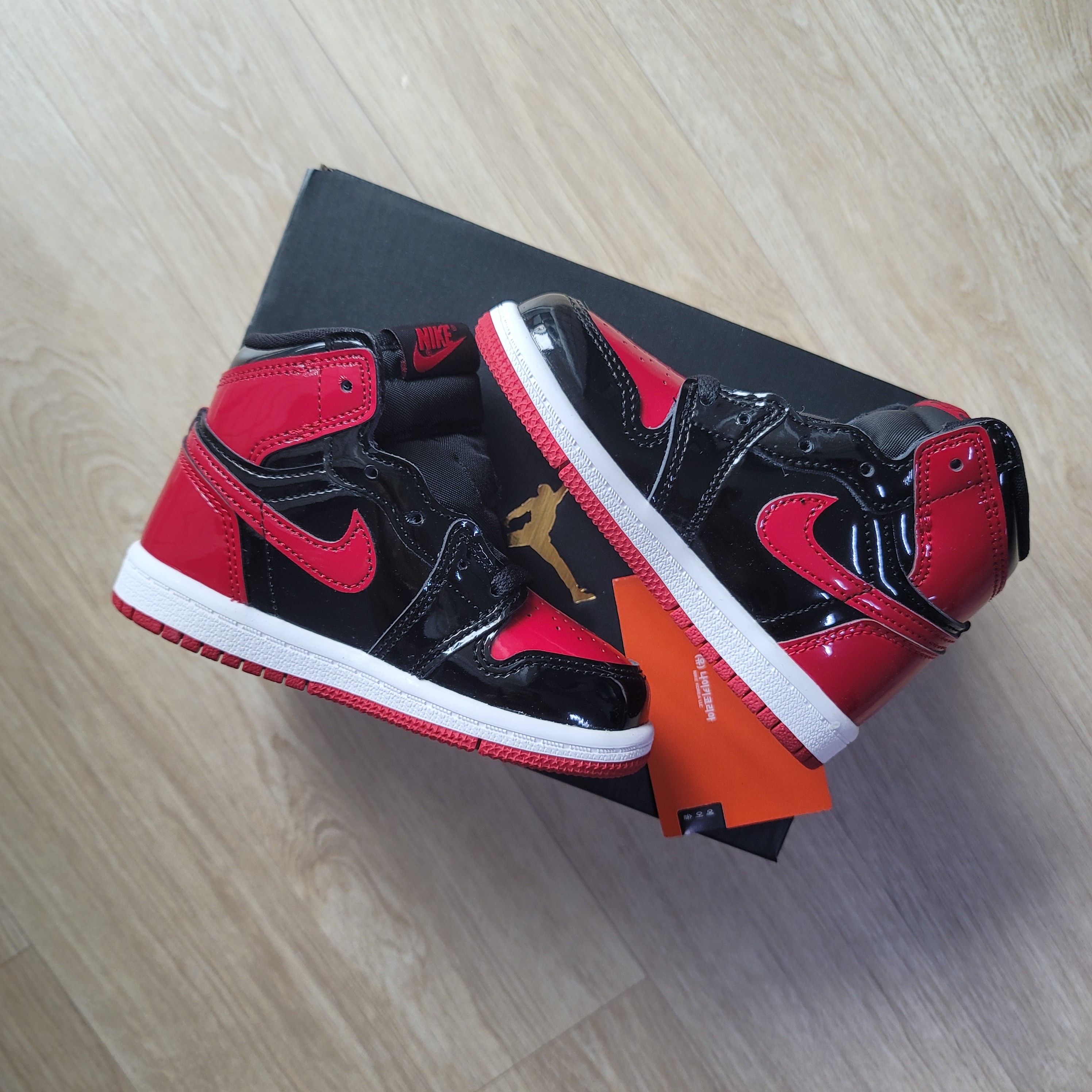 (TD) Jordan 1 Retro High OG Patent Bred 착용 스타일 - 2