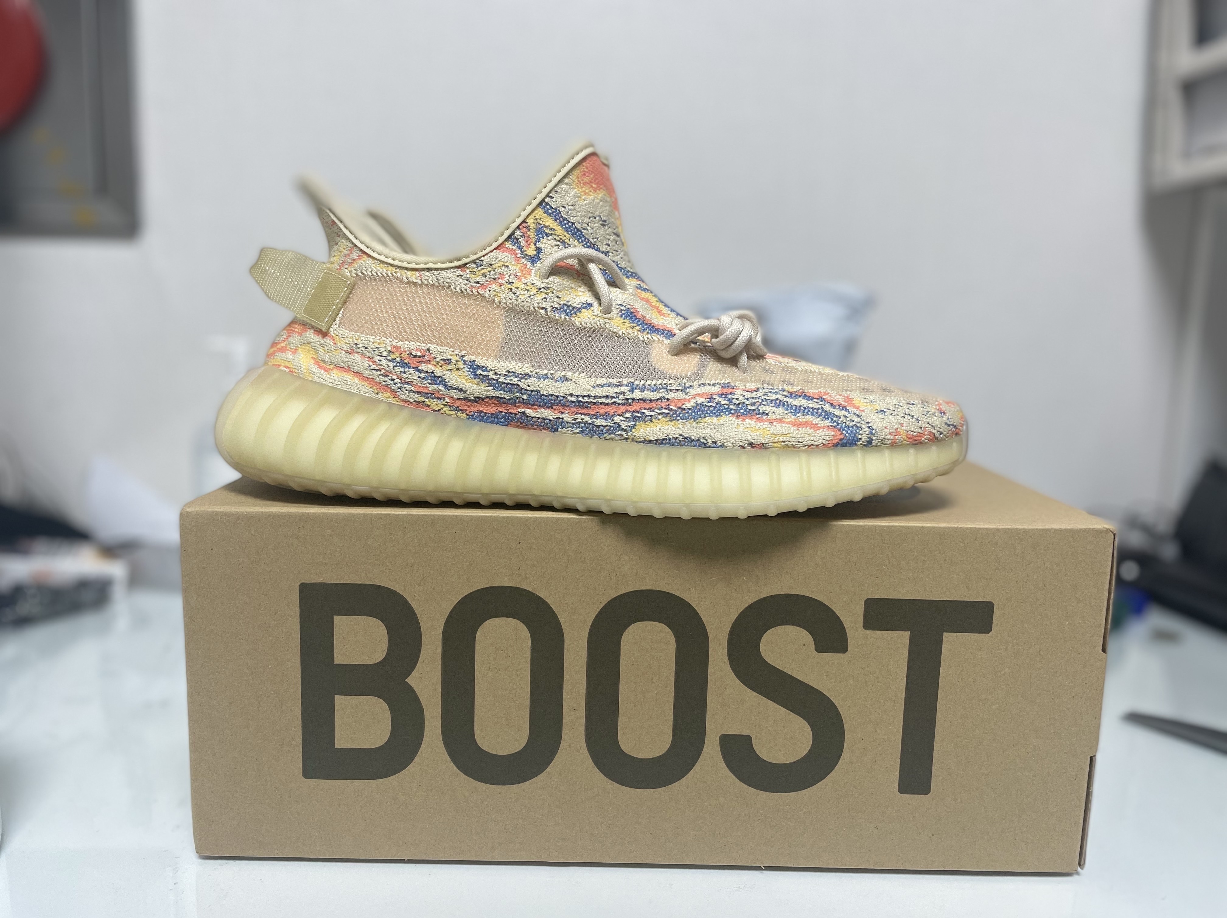 Adidas Yeezy Boost 350 V2 Israfil, Adidas Yeezy Boost 350 V2 MX Oat 착용 스타일 - 2