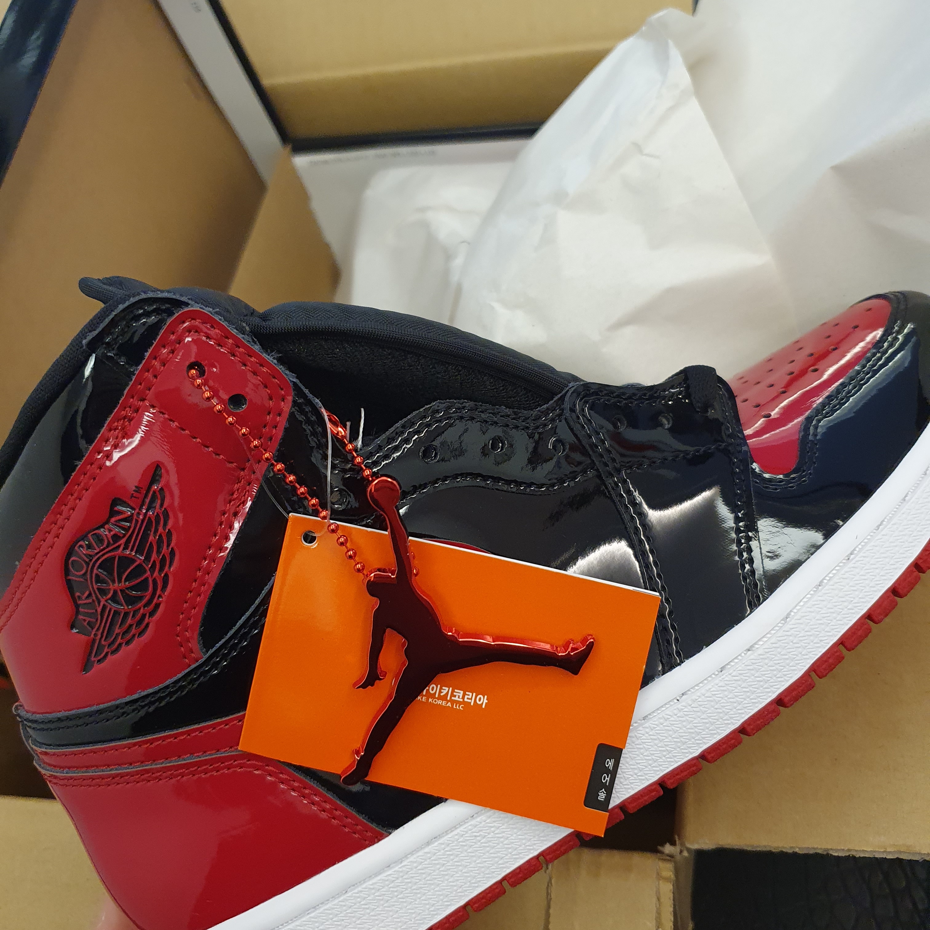 Jordan 1 Retro High OG Patent Bred 착용 스타일 - 2