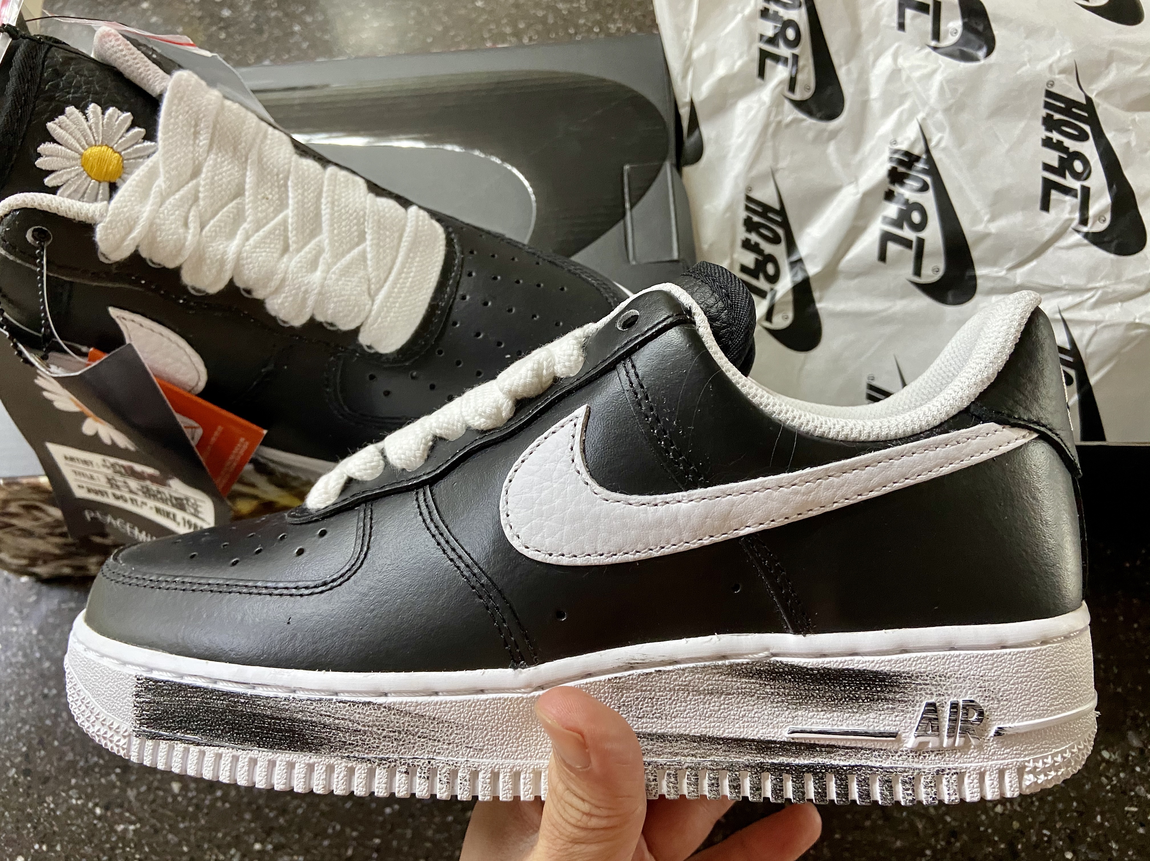 Nike x Peaceminusone Air Force 1 Low Para-Noise 착용 스타일