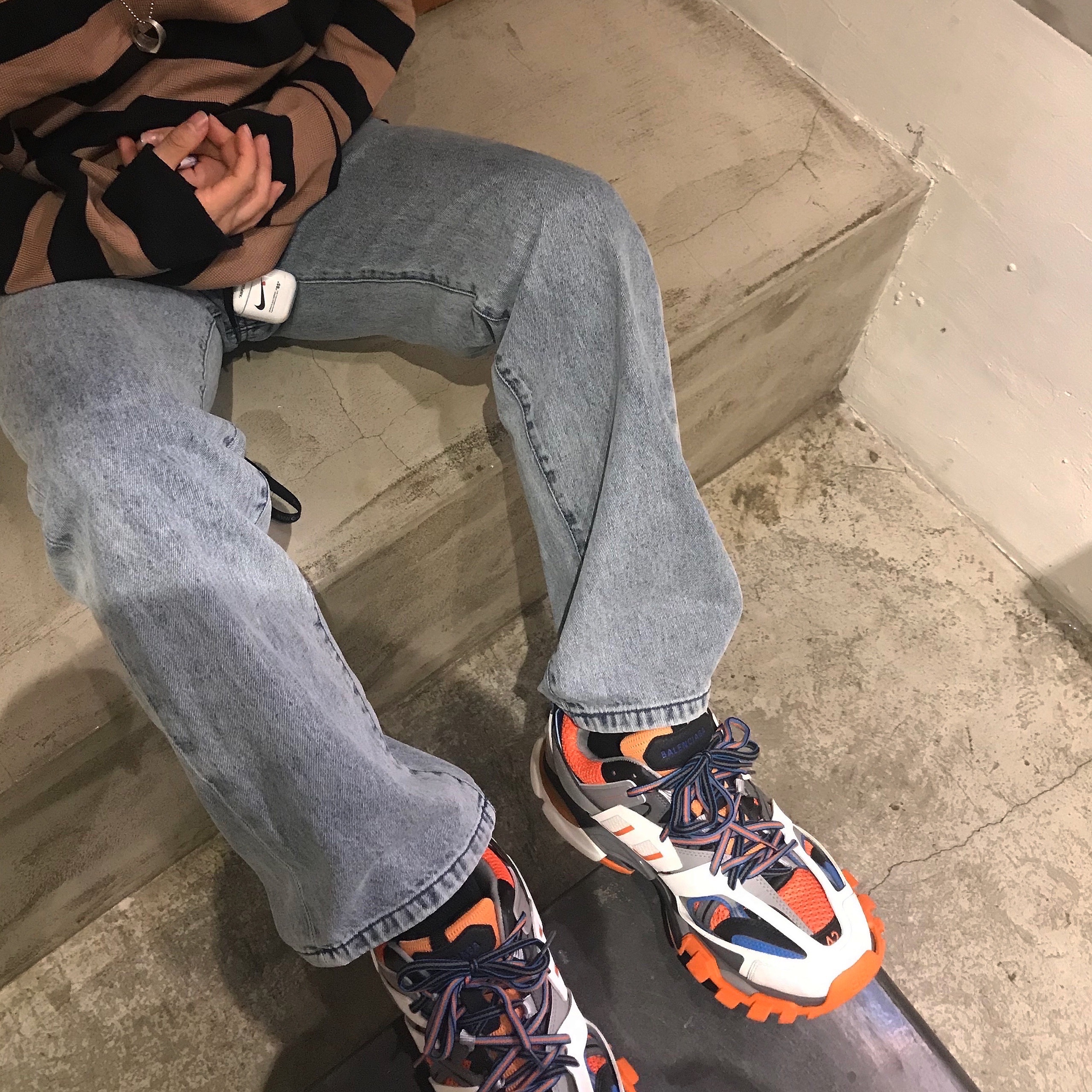 Balenciaga Track Sneakers Orange Grey 착용 스타일