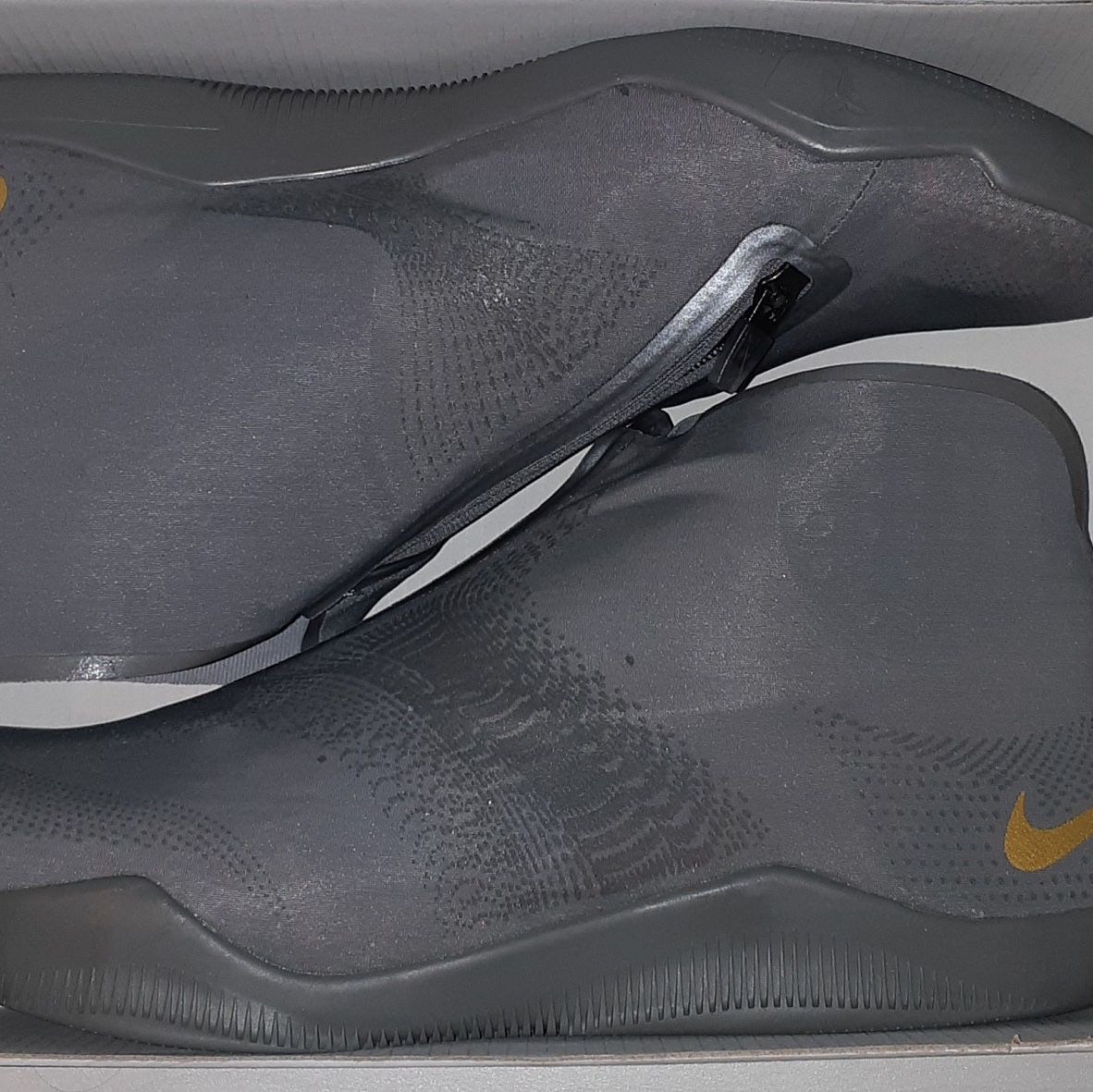 Nike Kobe 11 ALT Tumbled Grey 착용 스타일 - 1