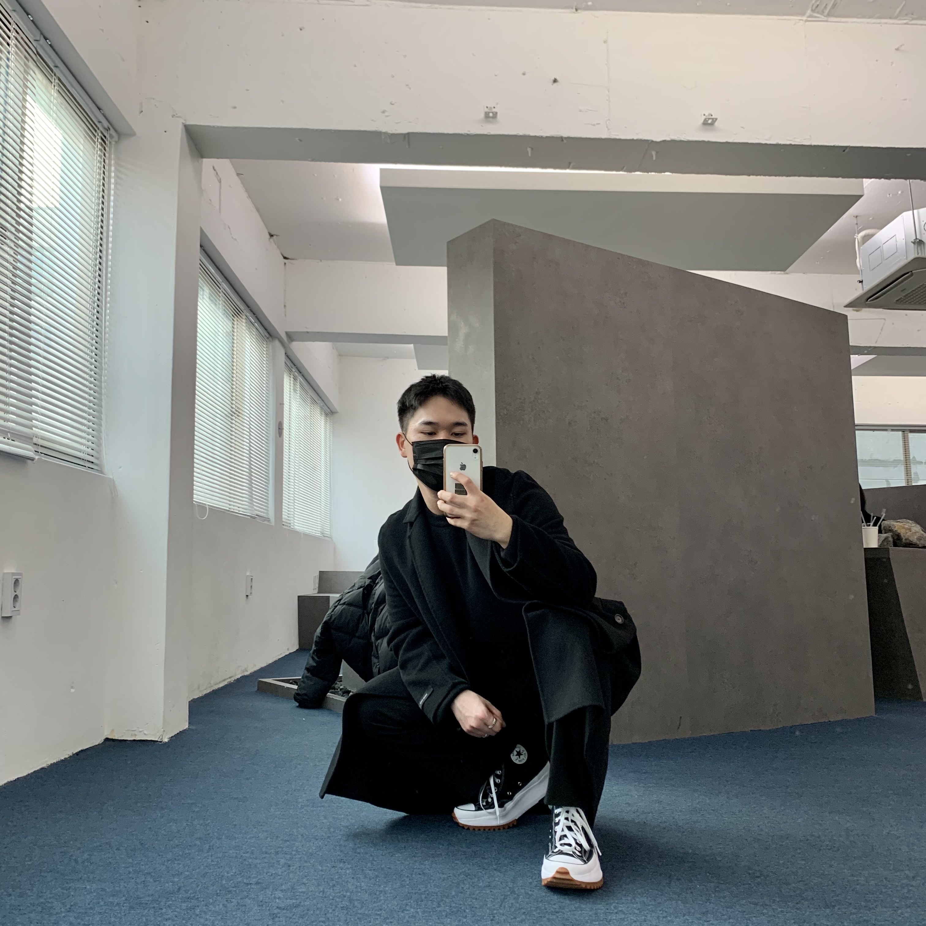 Converse Run Star Hike Hi Black White Gum 착용 스타일