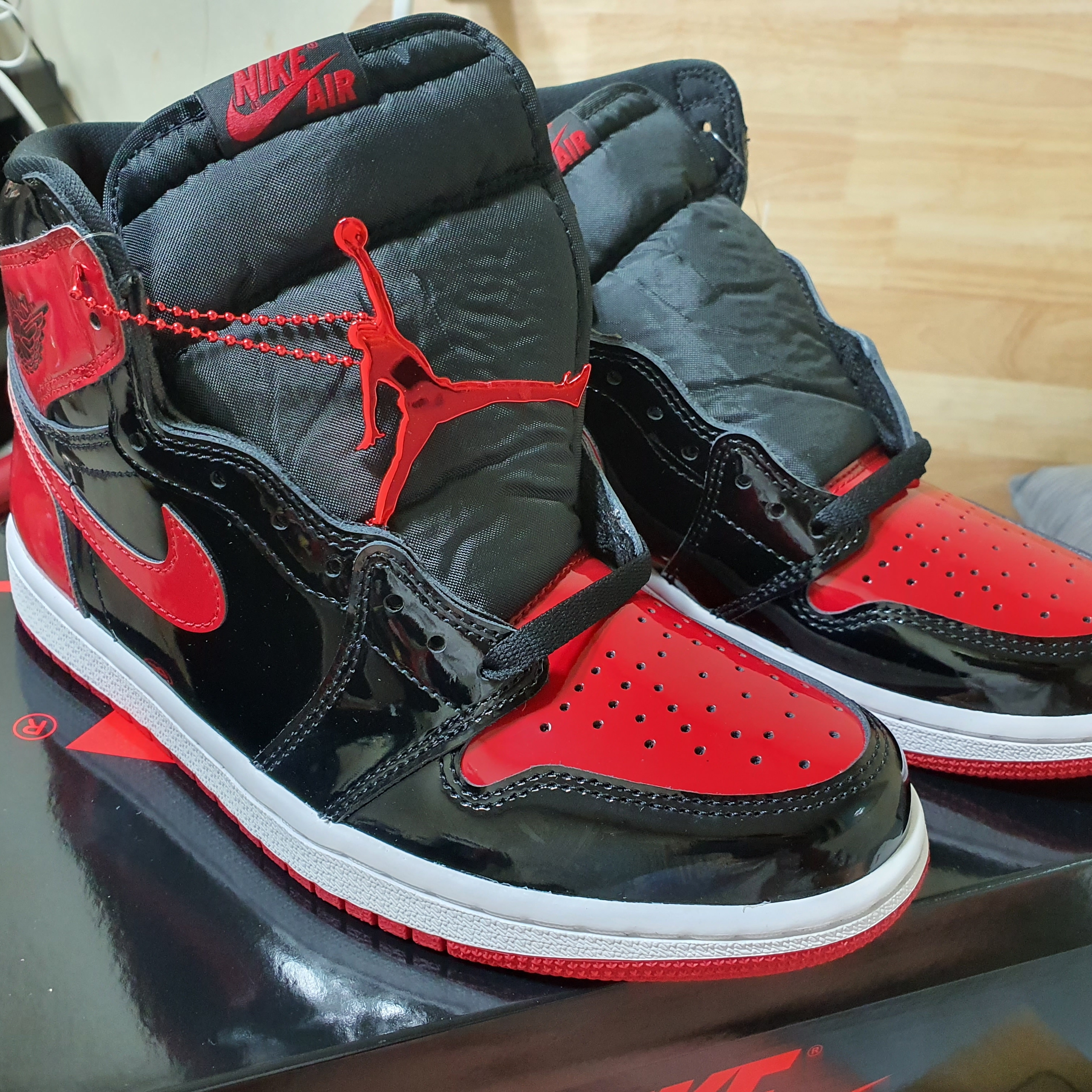 Jordan 1 Retro High OG Patent Bred 착용 스타일