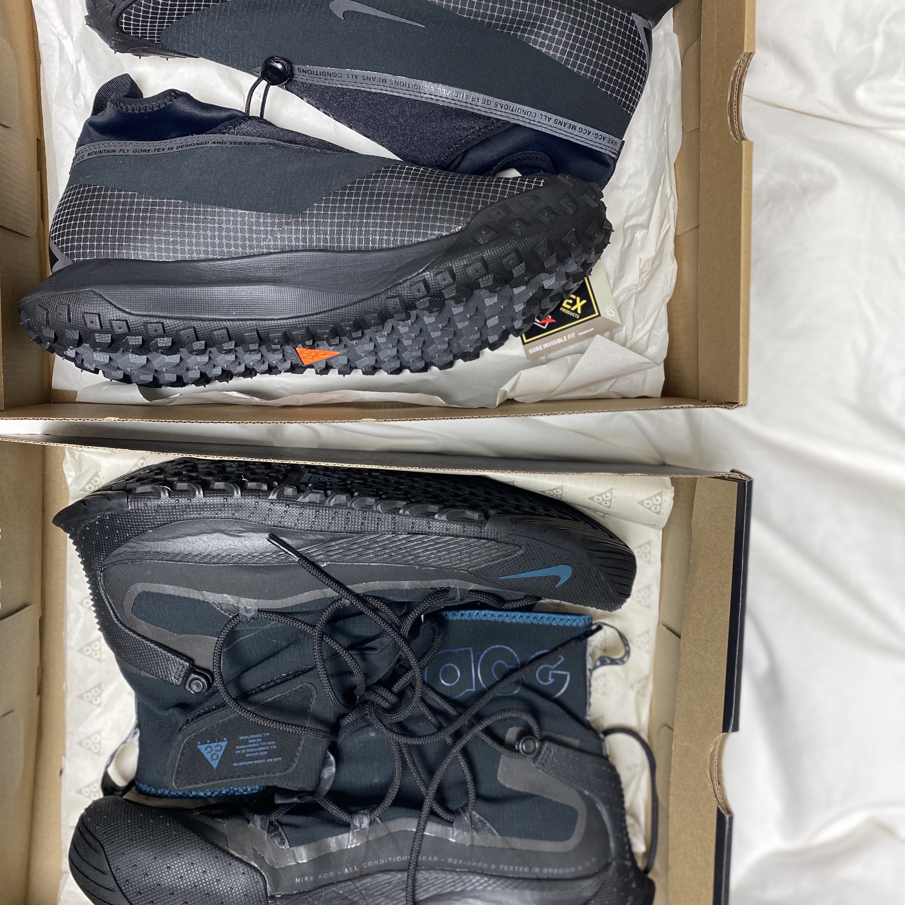 Nike ACG Terra Antarktik Gore-Tex Anthracite, Nike ACG Mountain Fly Gore-Tex Black and Dark Grey 착용 스타일 - 2