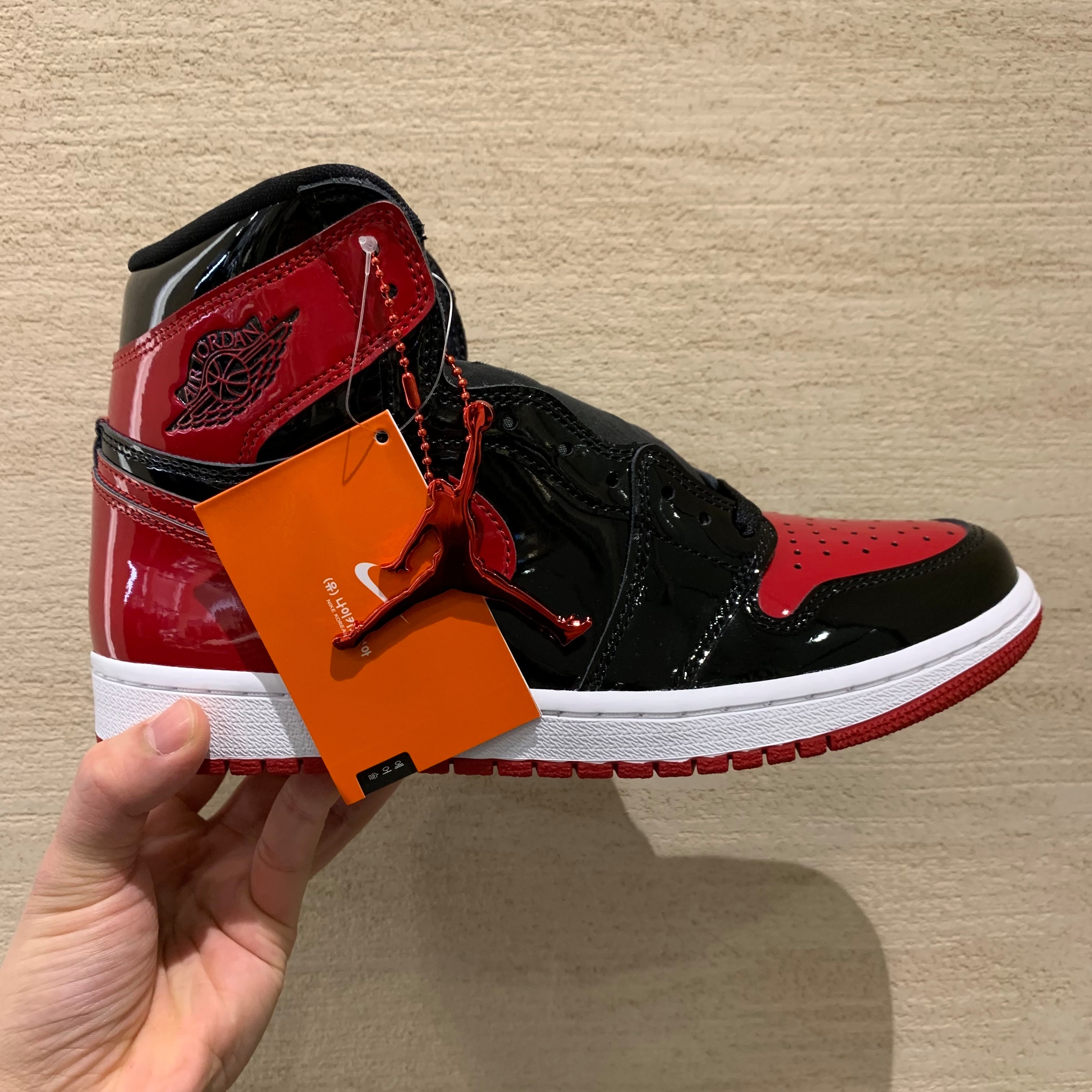 Jordan 1 Retro High OG Patent Bred 착용 스타일