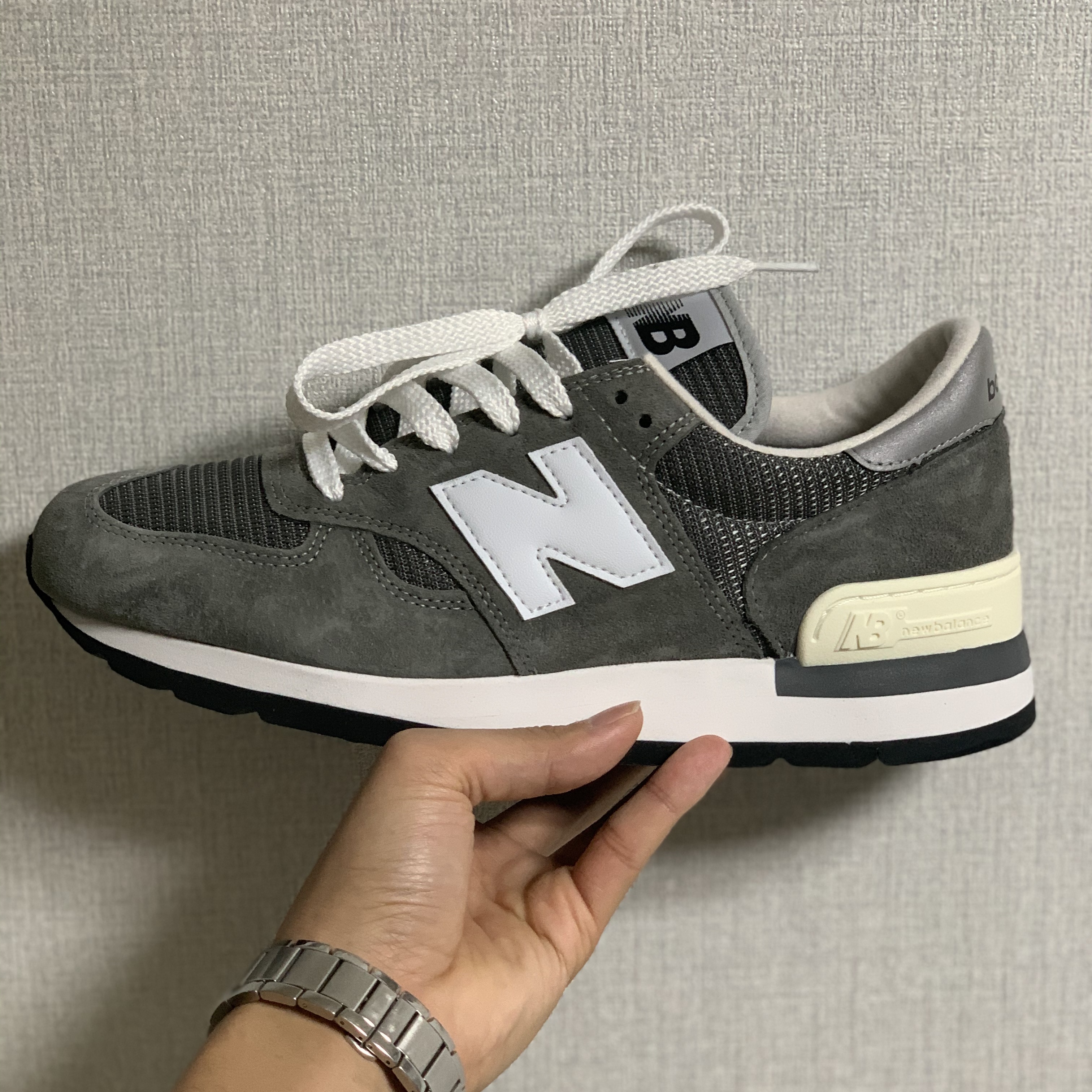 New Balance 990 Made in USA Grey 착용 스타일