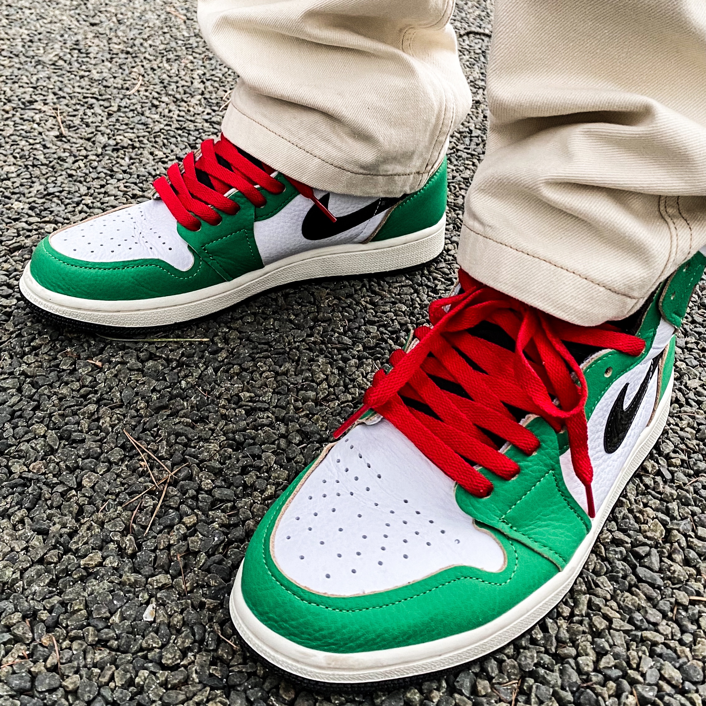 (W) Jordan 1 Retro High OG Lucky Green, (PS) Nike Air More Uptempo 96 Bulls 착용 스타일 - 2