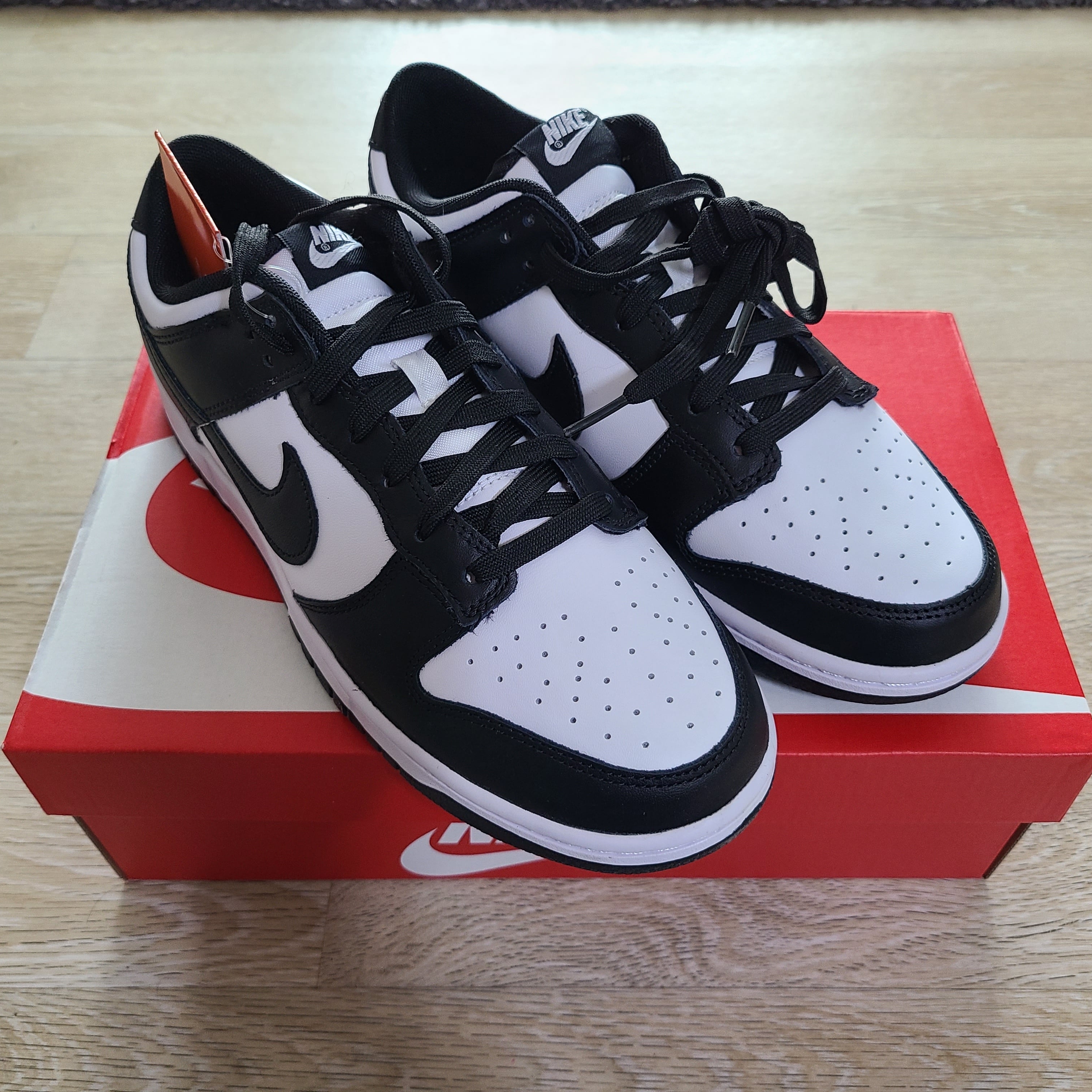 Nike Dunk Low Retro Black 착용 스타일