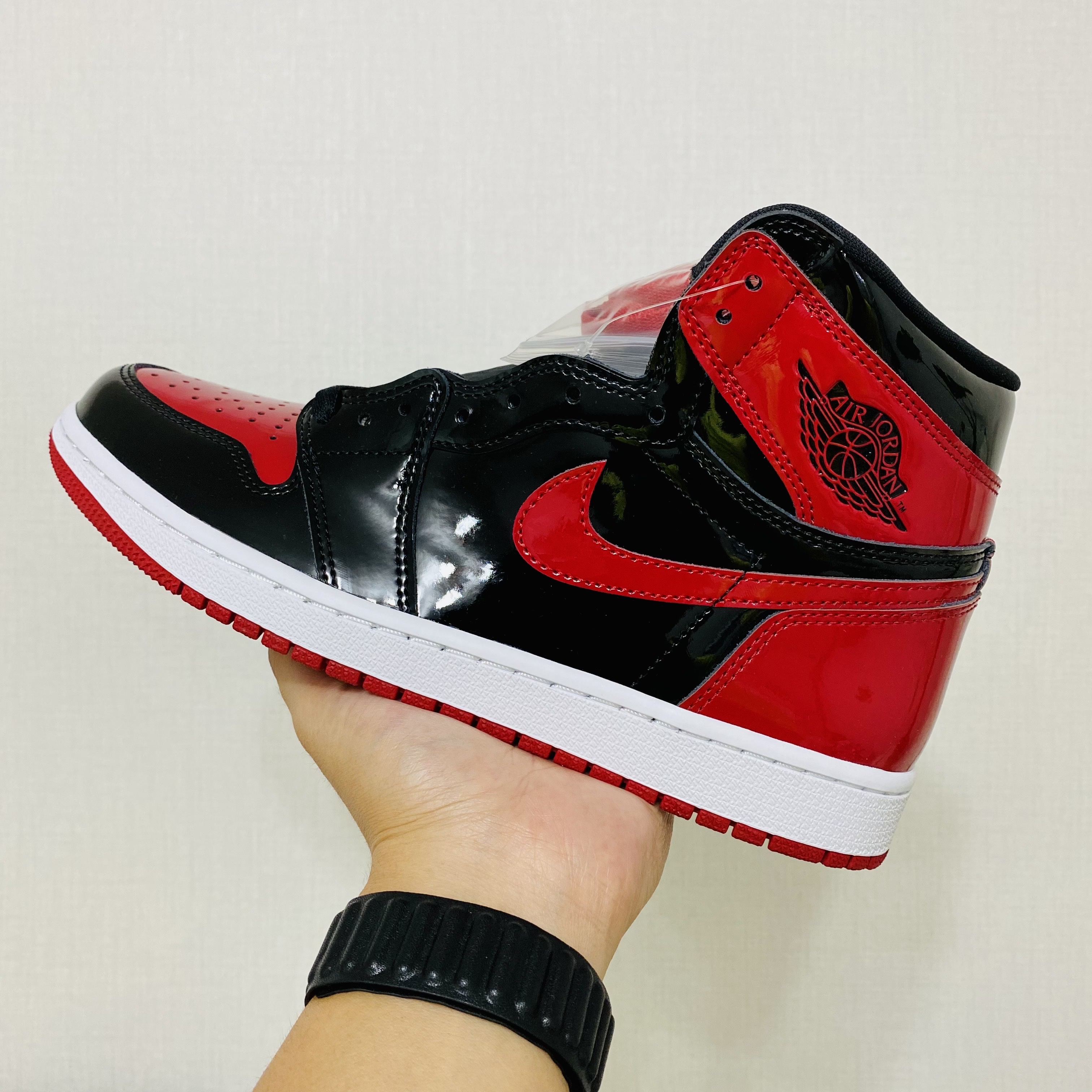Jordan 1 Retro High OG Patent Bred 착용 스타일
