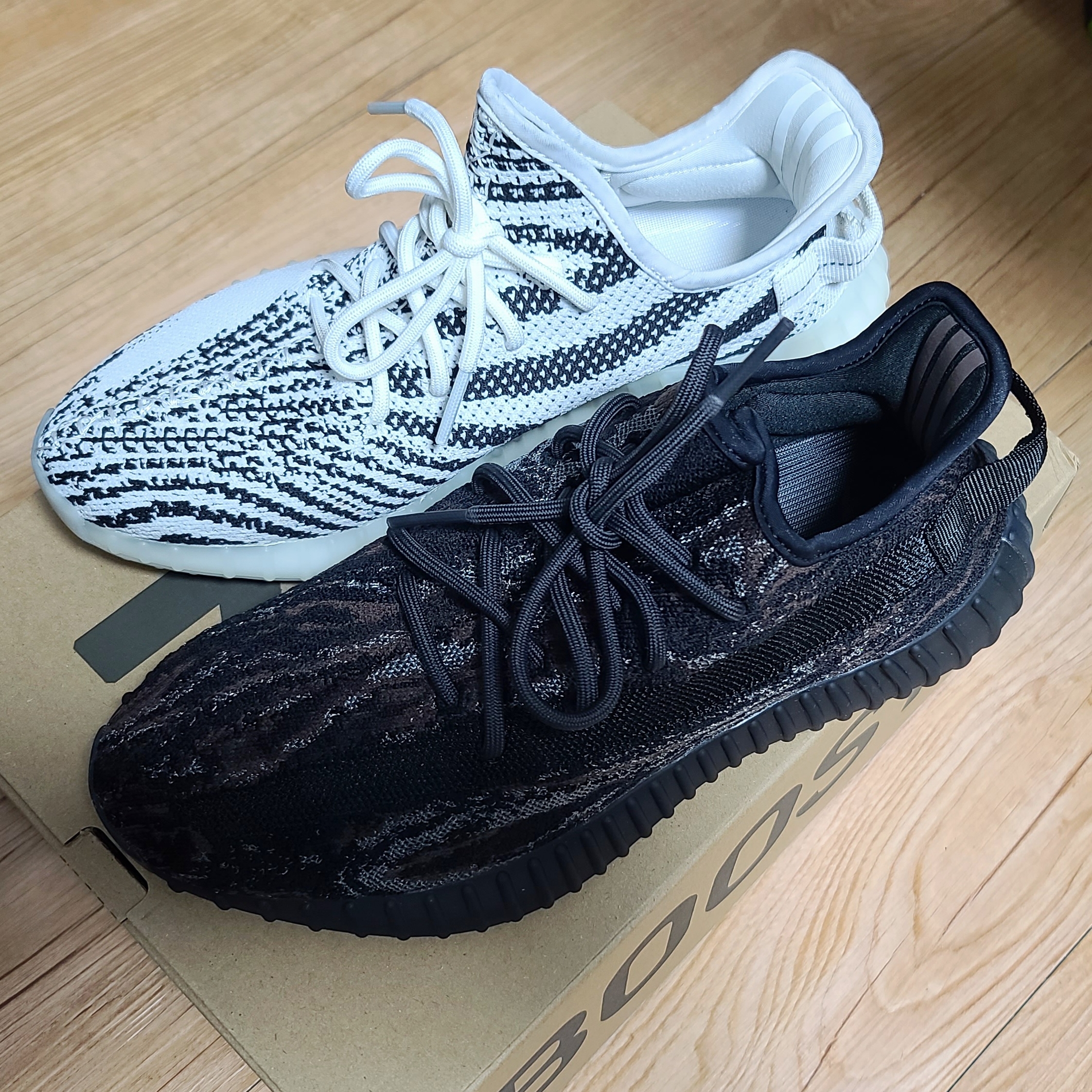 Adidas Yeezy Boost 350 V2 MX Rock, Adidas Yeezy Boost 350 V2 Zebra 2017/2019/2020 착용 스타일 - 3