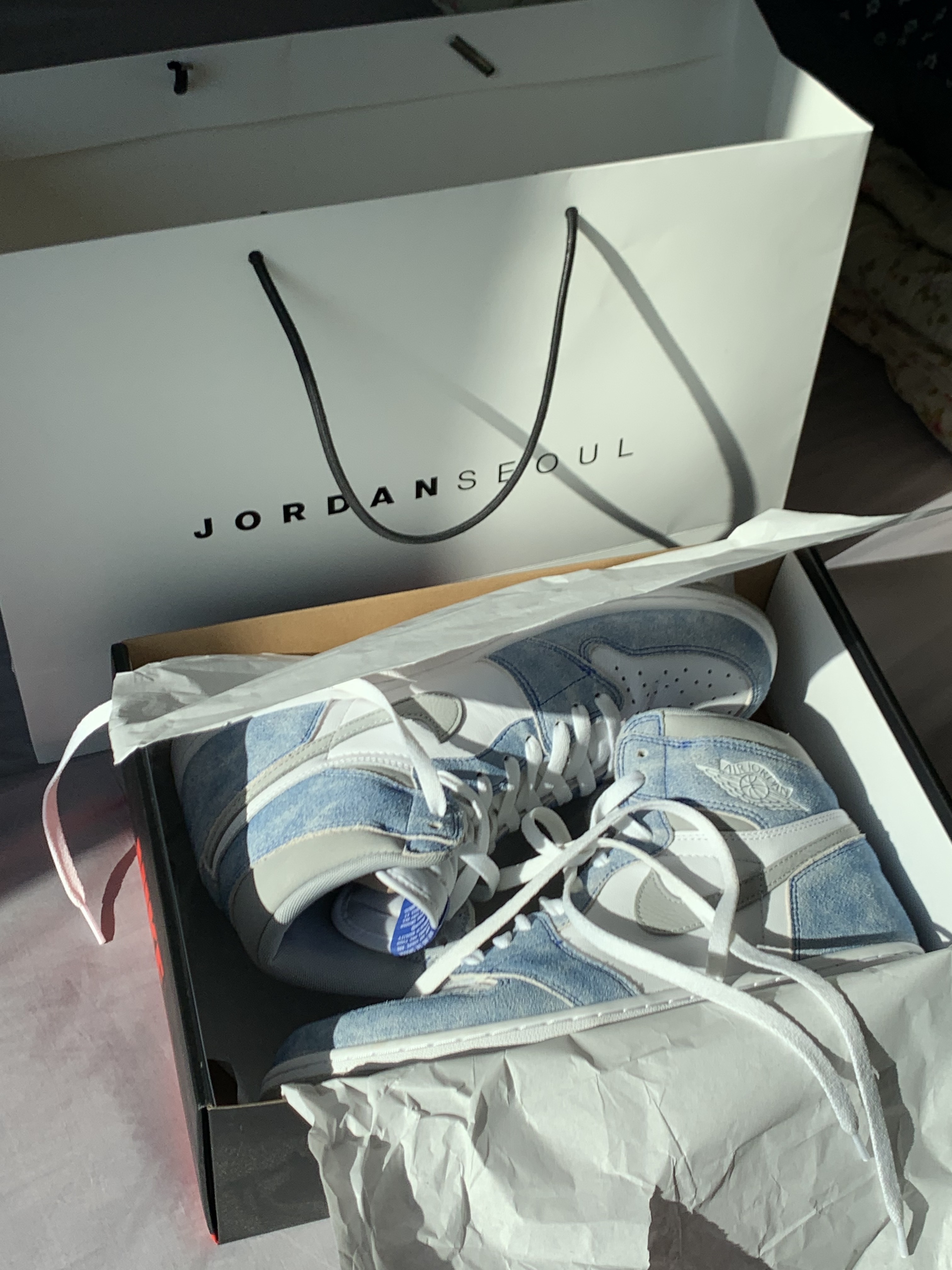 Jordan 1 Retro High OG Hyper Royal 착용 스타일 - 2