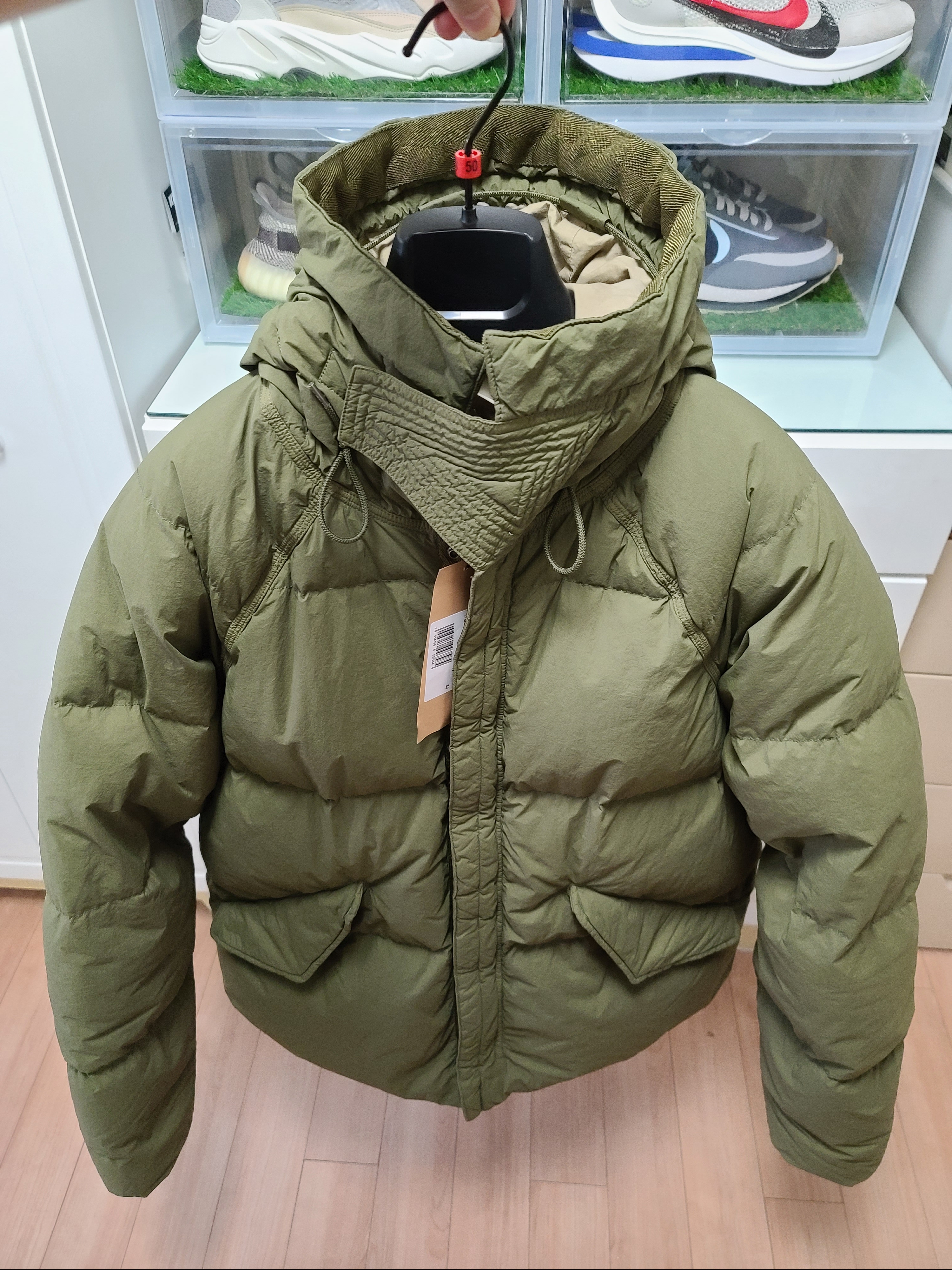 Ten C Artic Down Parka Dark Green 착용 스타일