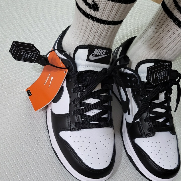 (W) Nike Dunk Low Black 착용 스타일