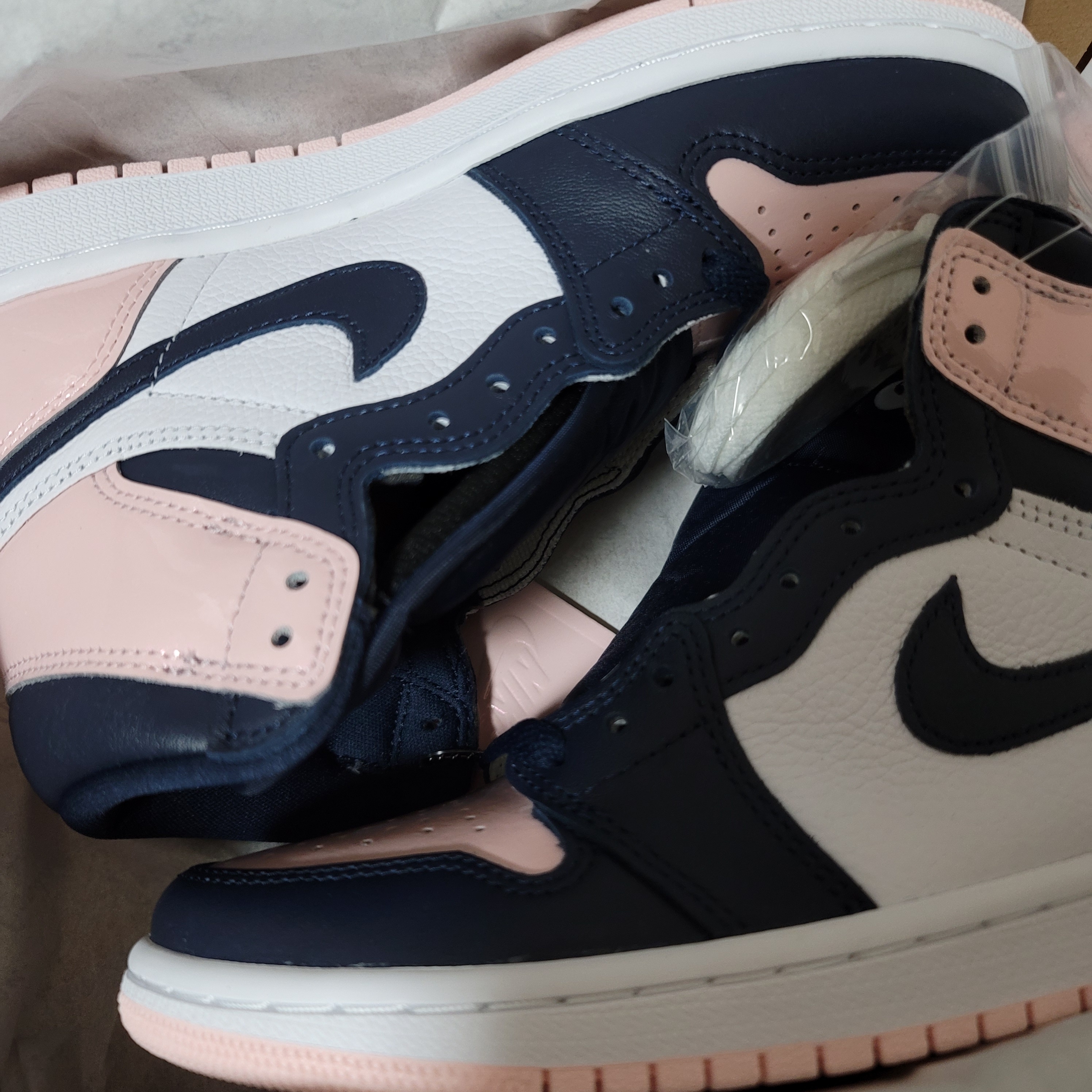 (W) Jordan 1 Retro High OG Atmosphere 착용 스타일