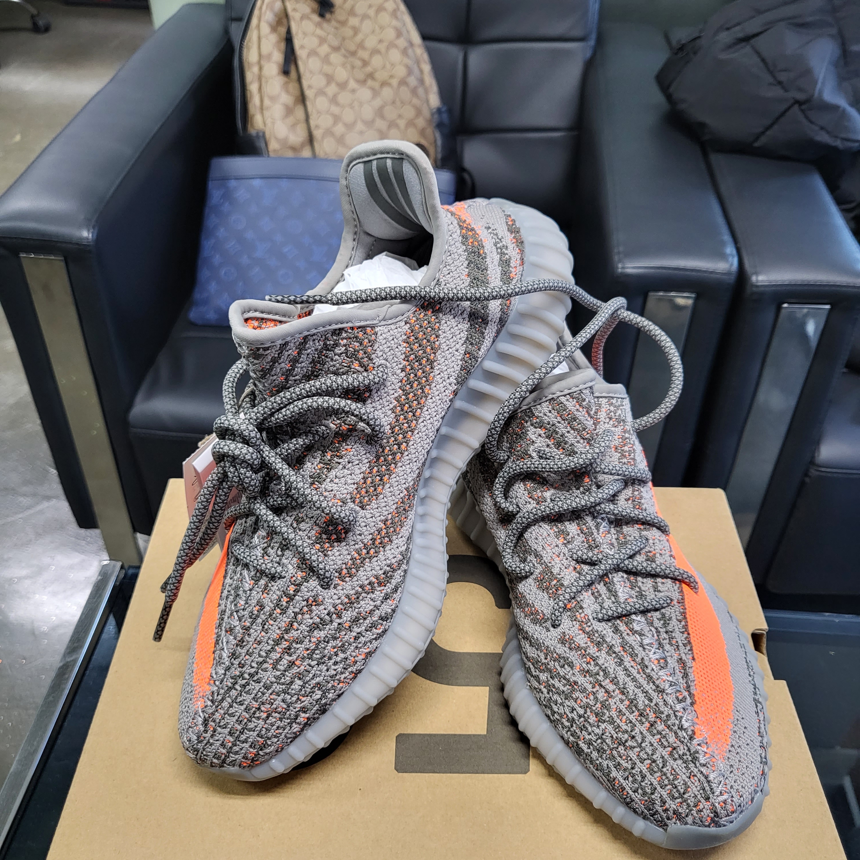 Adidas Yeezy Boost 350 V2 Beluga - Reflective 착용 스타일 - 3