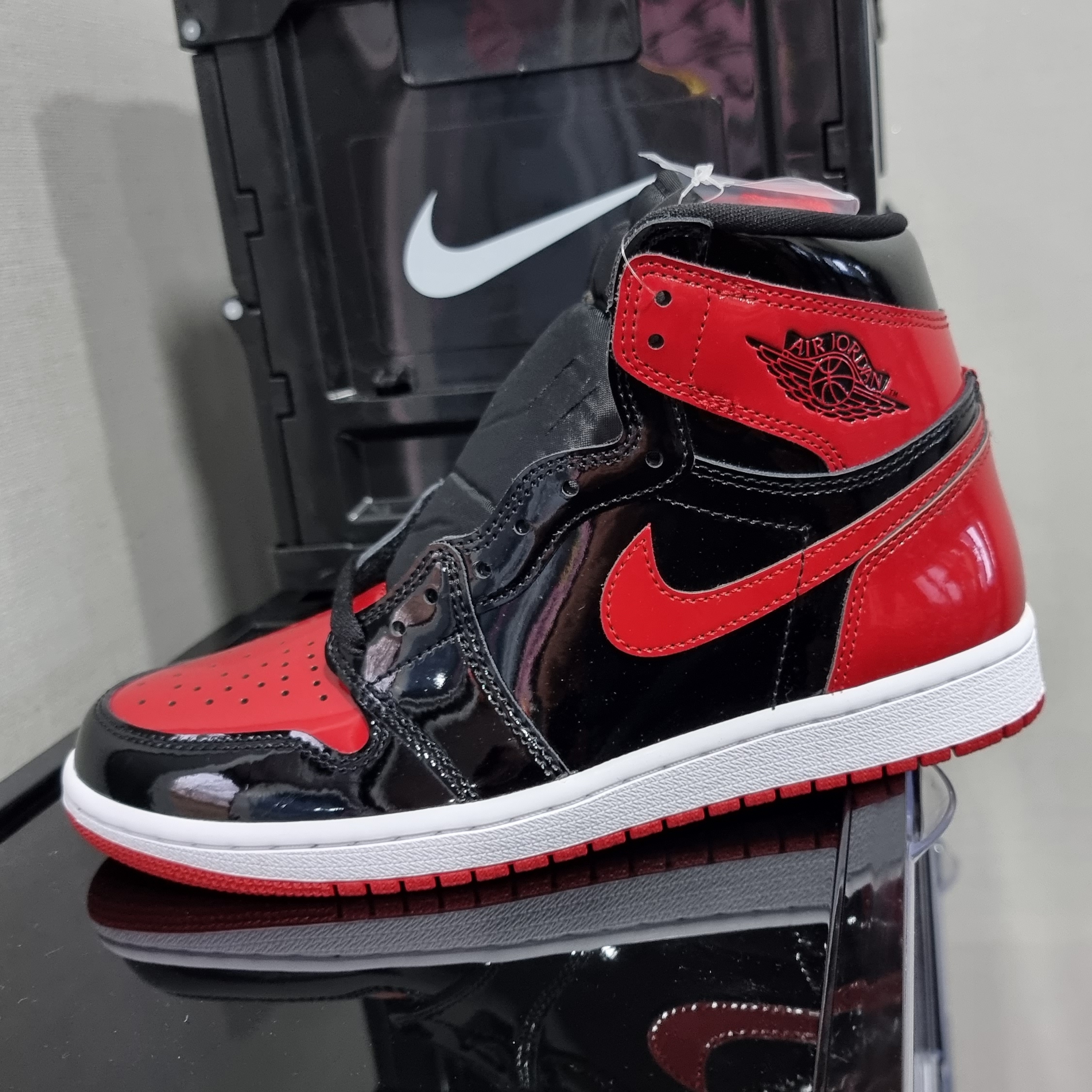 Jordan 1 Retro High OG Patent Bred 착용 스타일