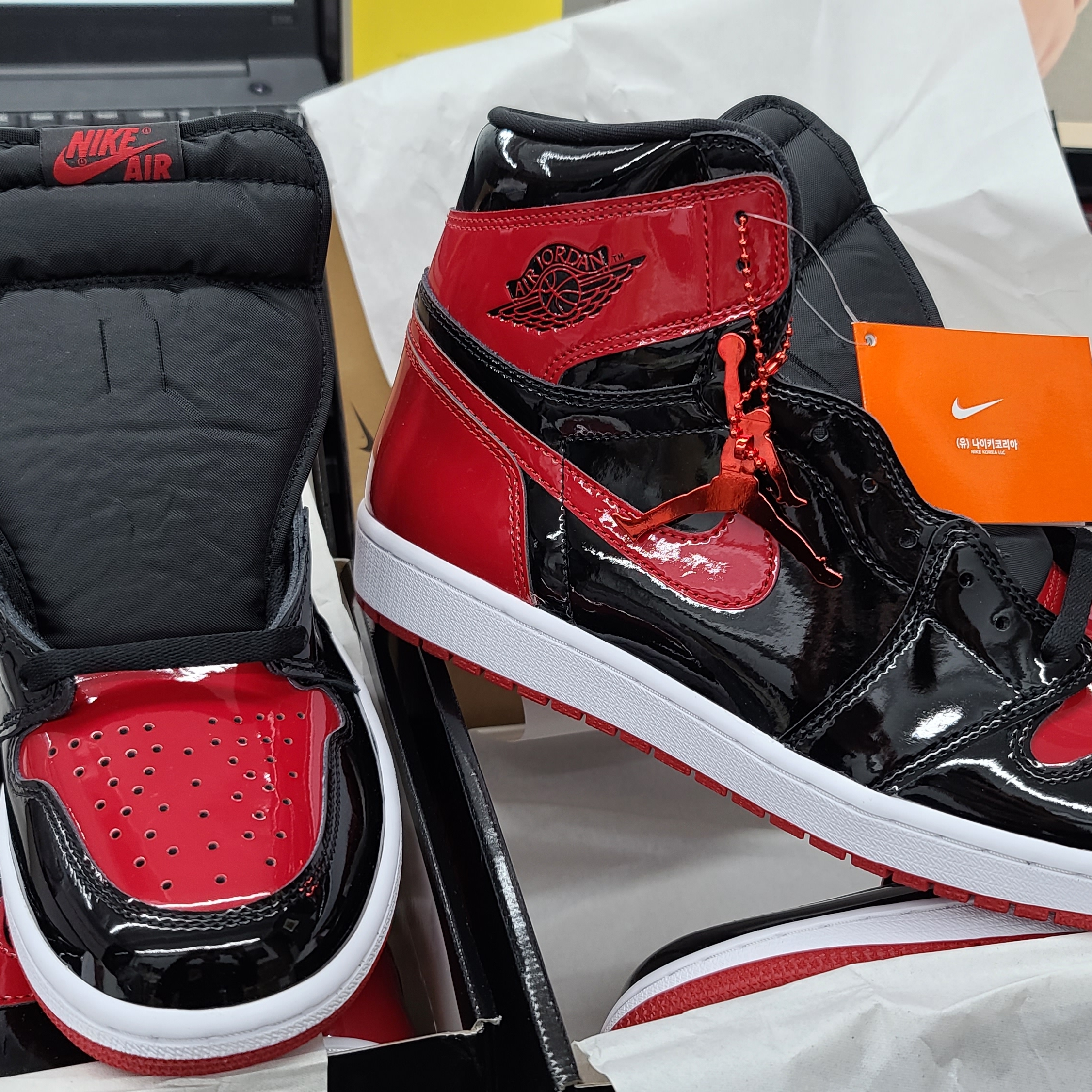 Jordan 1 Retro High OG Patent Bred 착용 스타일 - 2