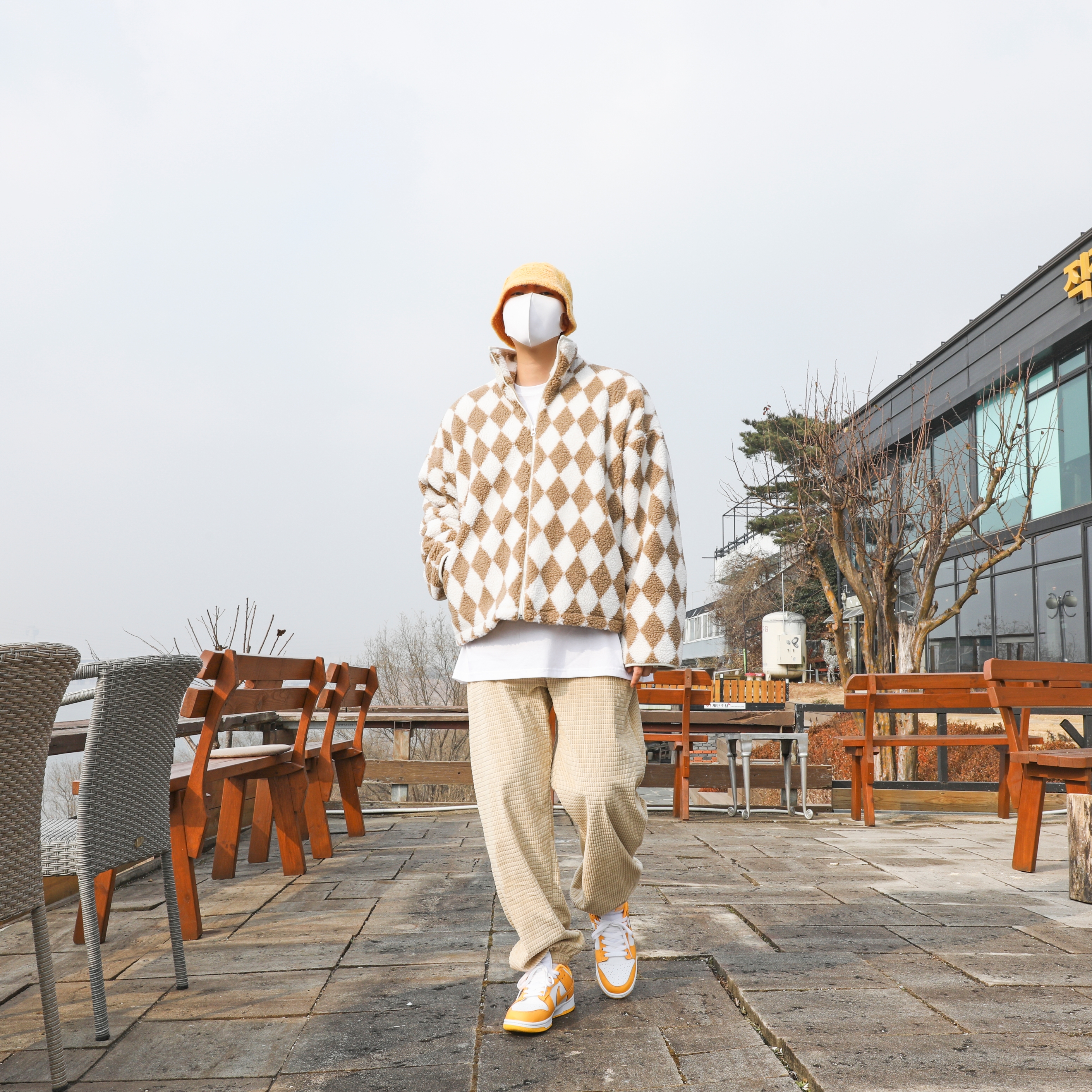 (W) Nike Dunk Low Laser Orange 착용 스타일 - 3