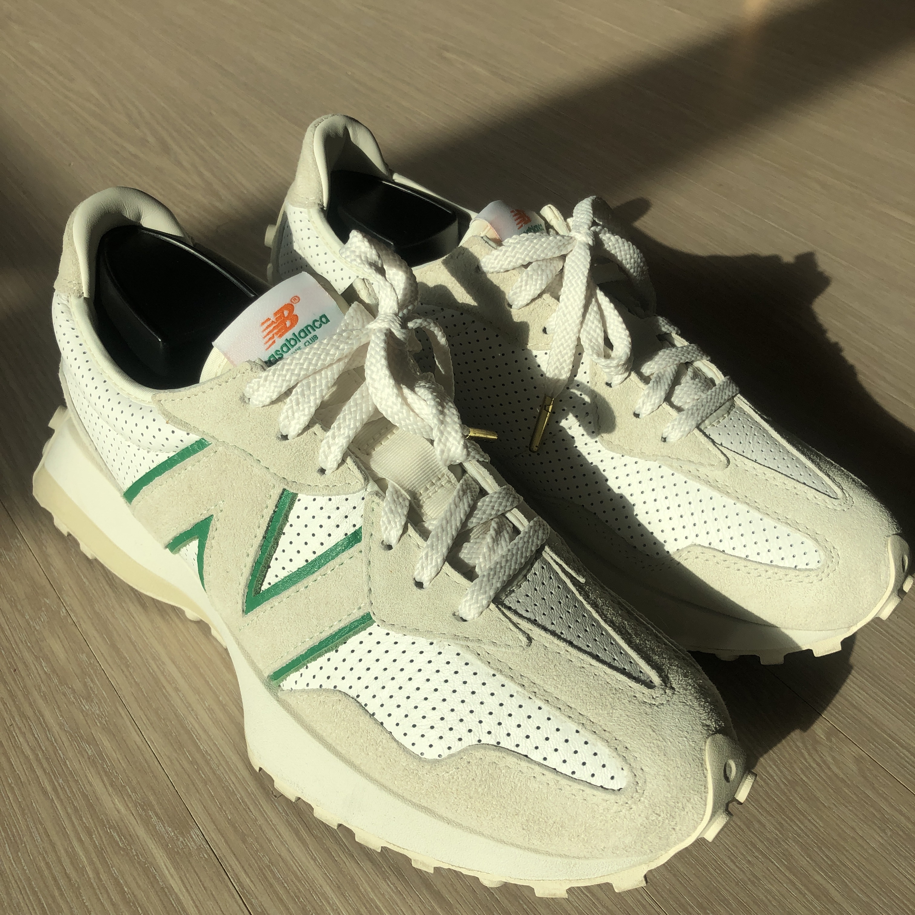 New Balance x Casablanca 327 Idealist Off White Green 착용 스타일