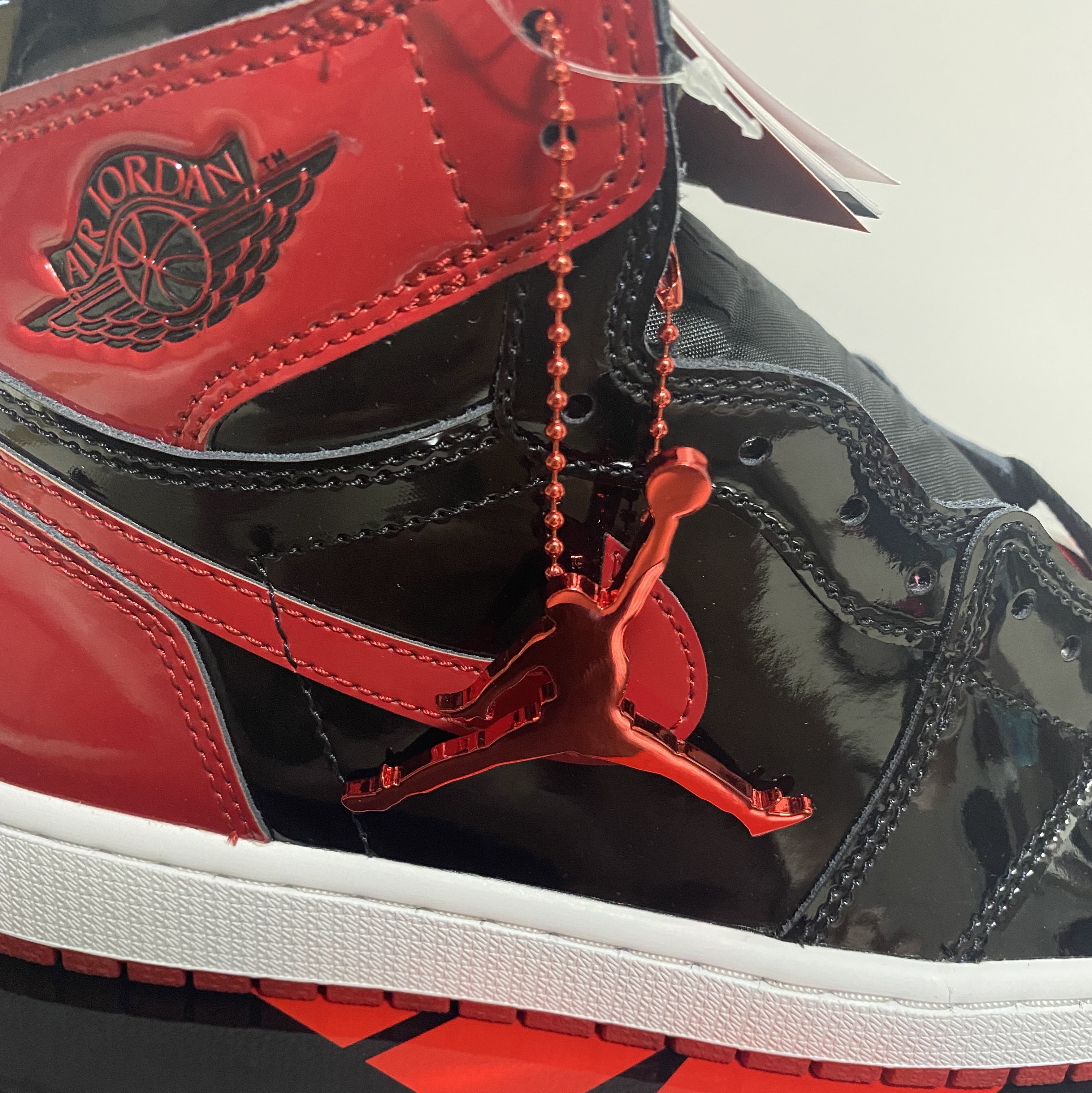 Jordan 1 Retro High OG Patent Bred 착용 스타일 - 1