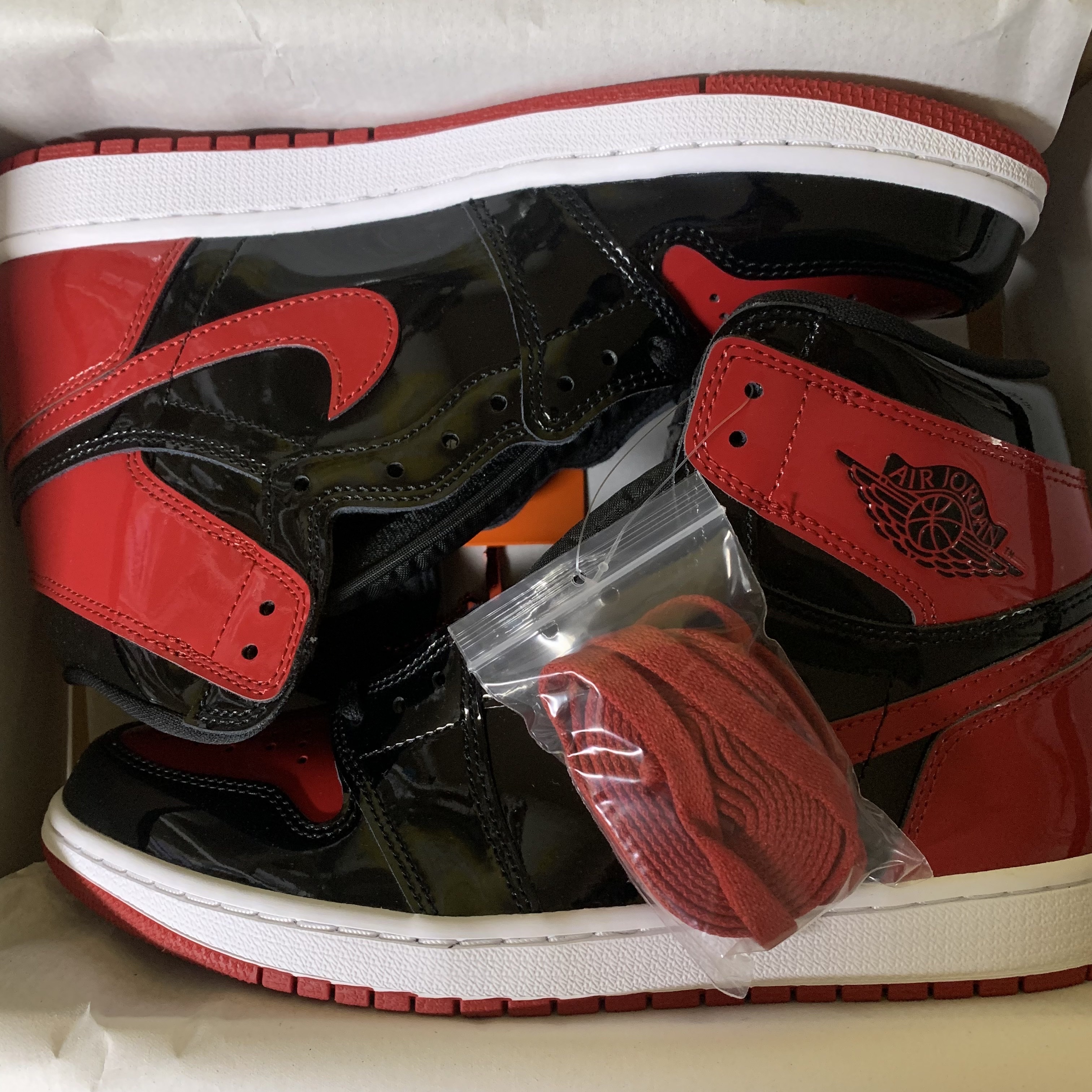 Jordan 1 Retro High OG Patent Bred 착용 스타일