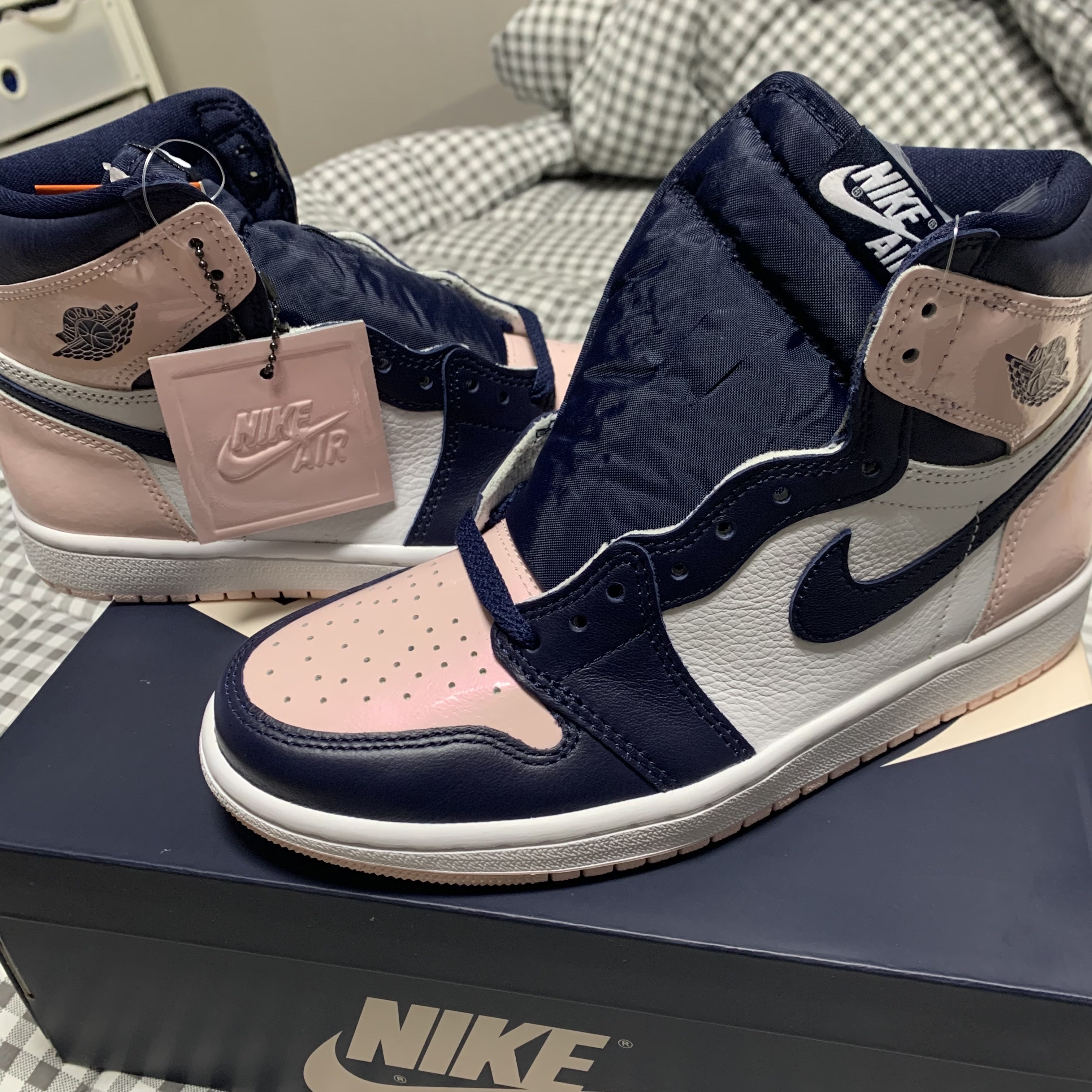 (W) Jordan 1 Retro High OG Atmosphere 착용 스타일