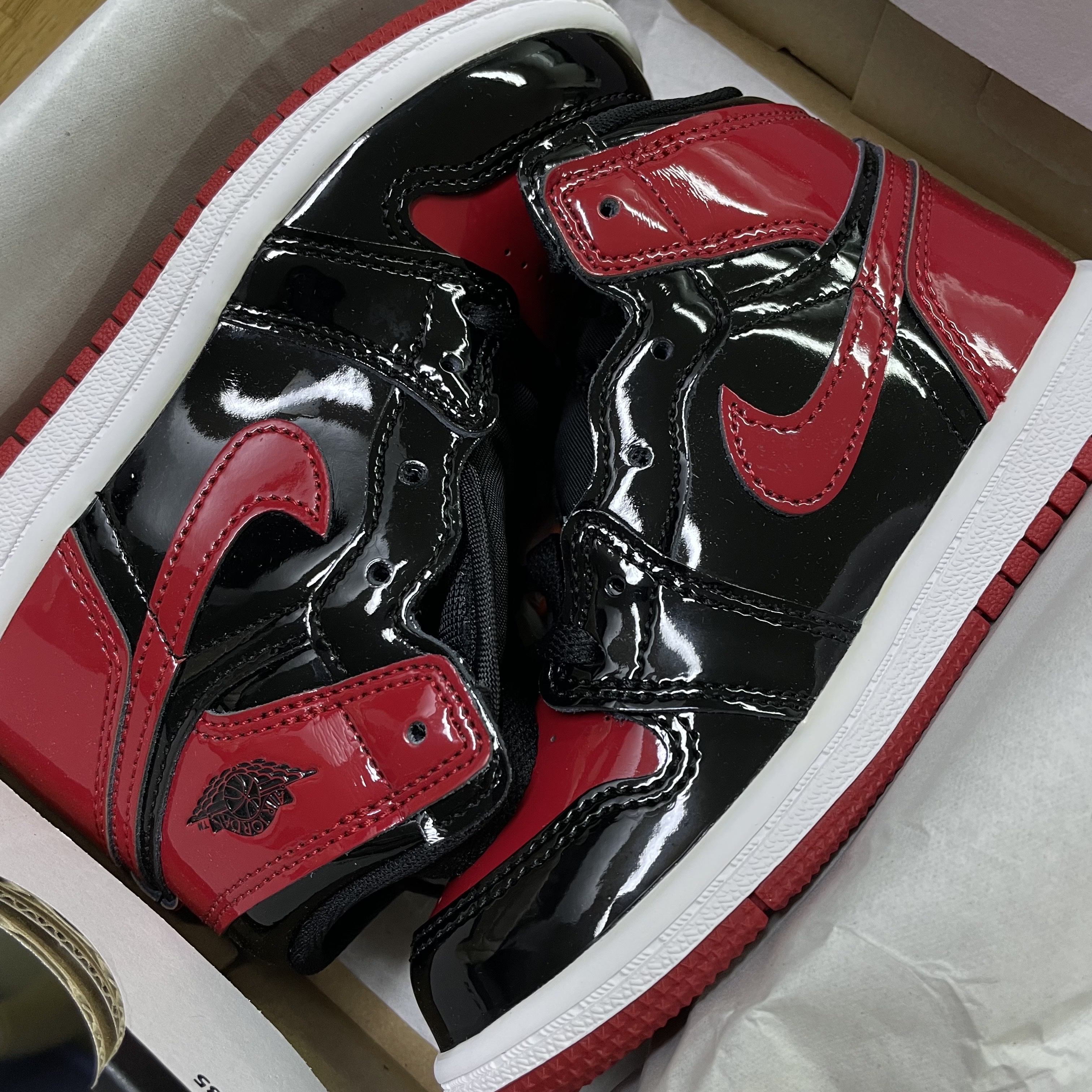 (TD) Jordan 1 Retro High OG Patent Bred 착용 스타일