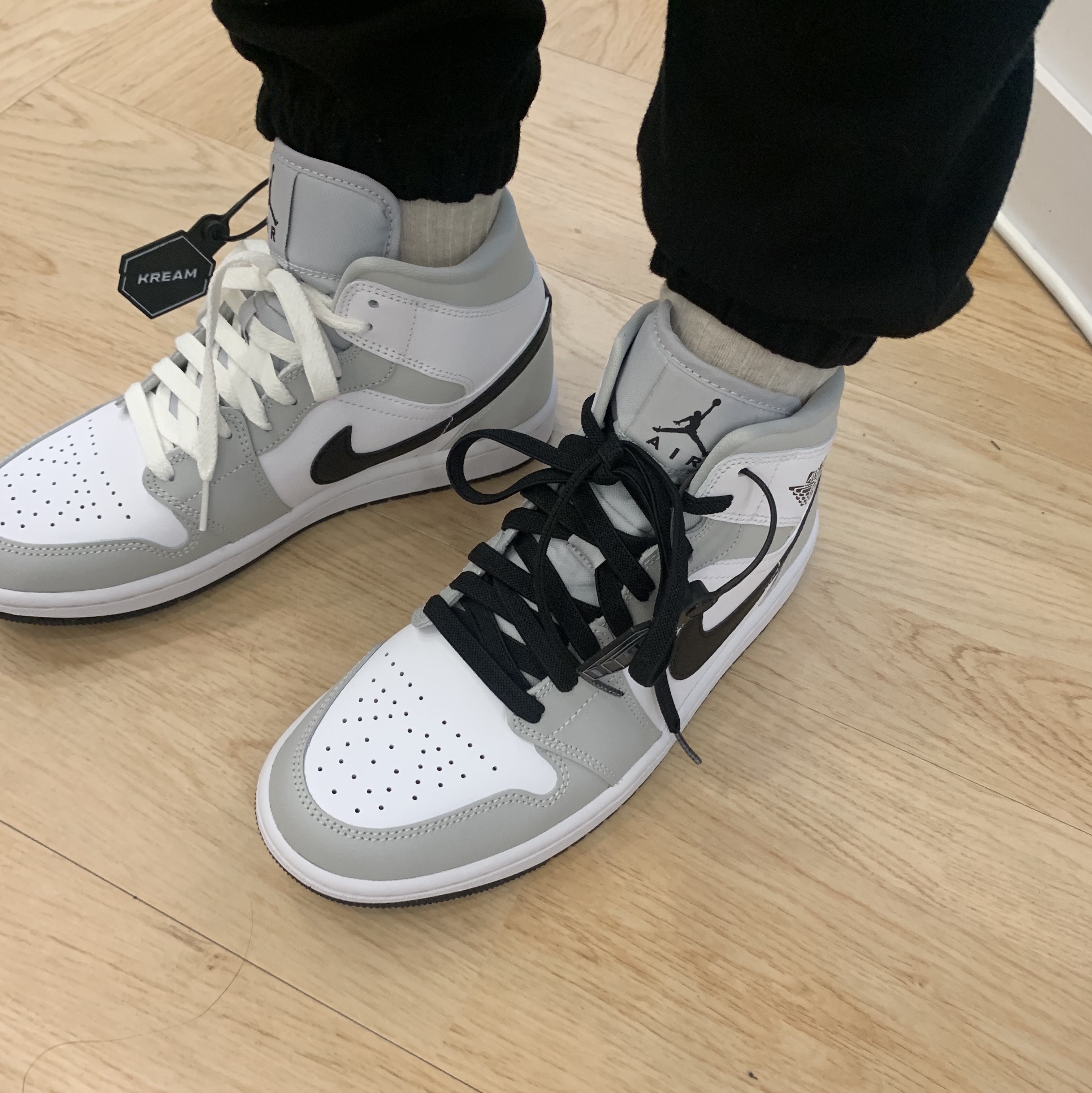 (W) Jordan 1 Mid Grey Fog 착용 스타일