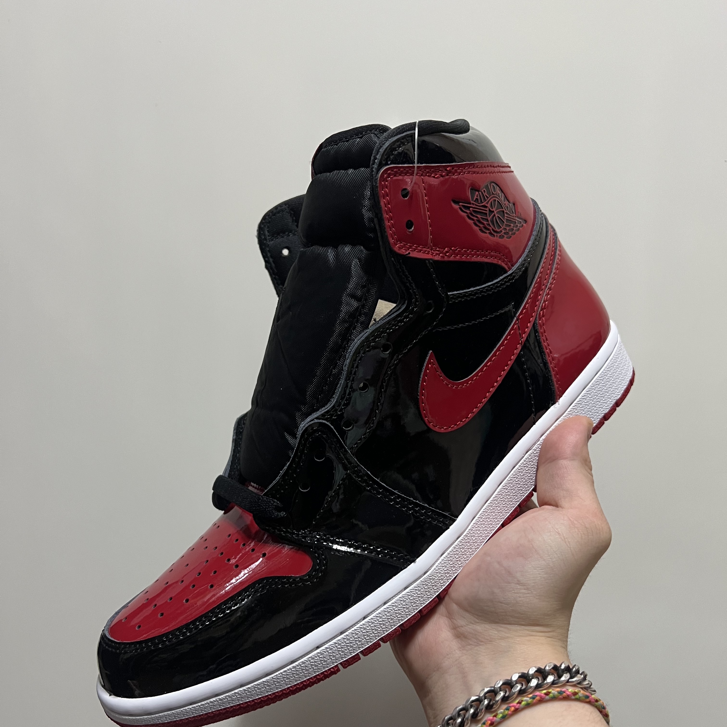 Jordan 1 Retro High OG Patent Bred 착용 스타일