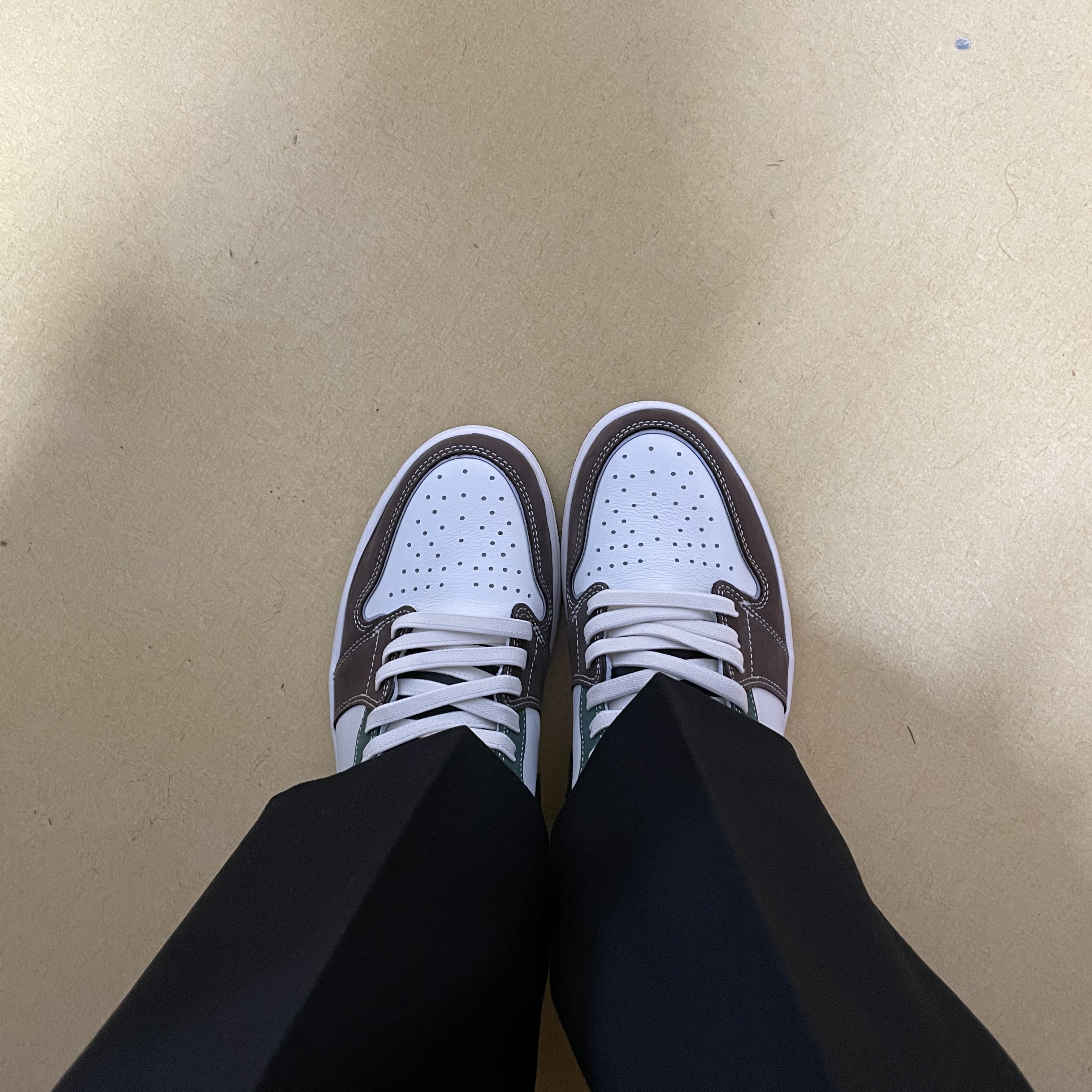 Jordan 1 Retro High OG Craft 착용 스타일 - 3
