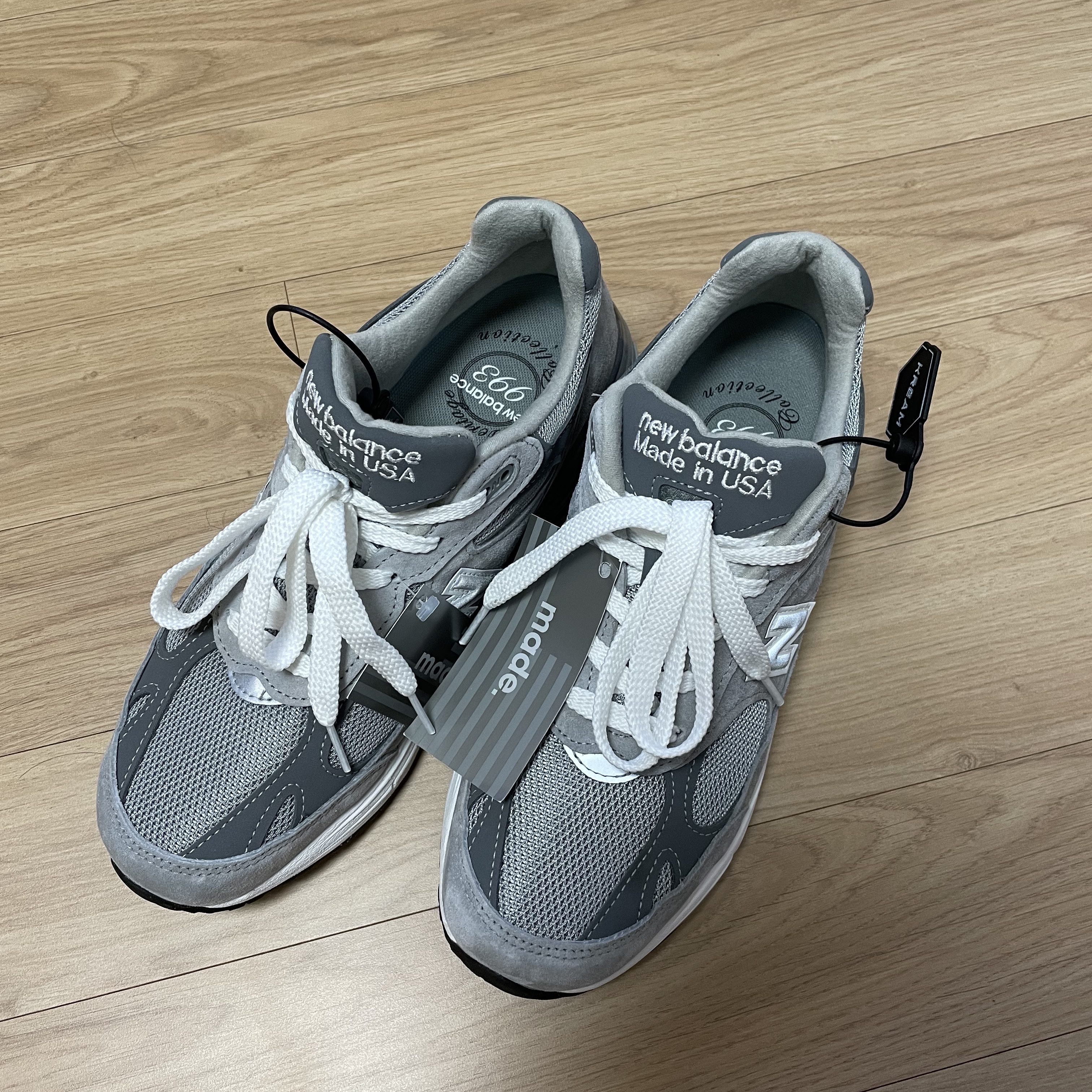 (W) New Balance 993 Made in USA Grey - B Standard 착용 스타일 - 1