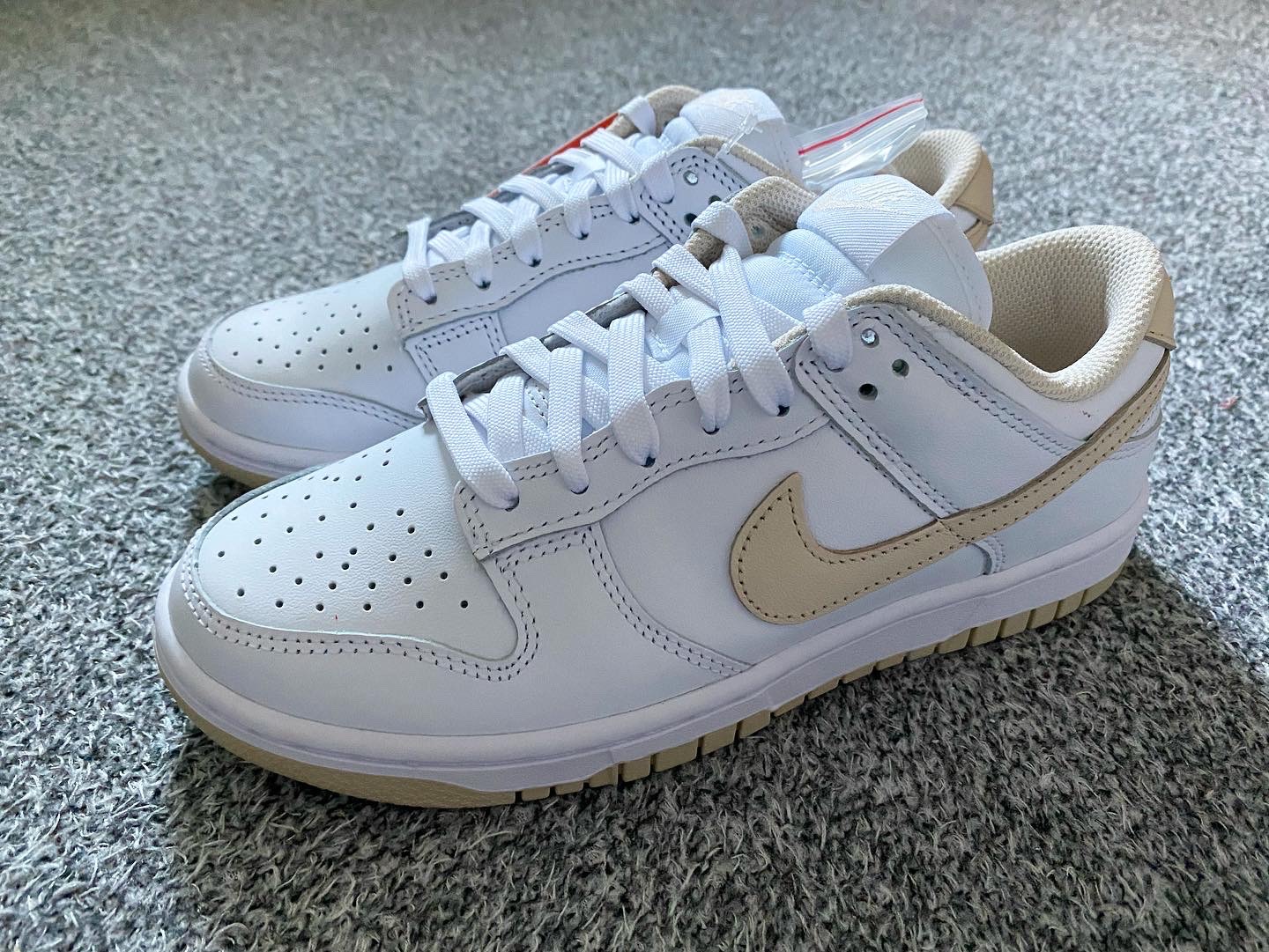 (W) Nike Dunk Low Pearl White 착용 스타일 - 3