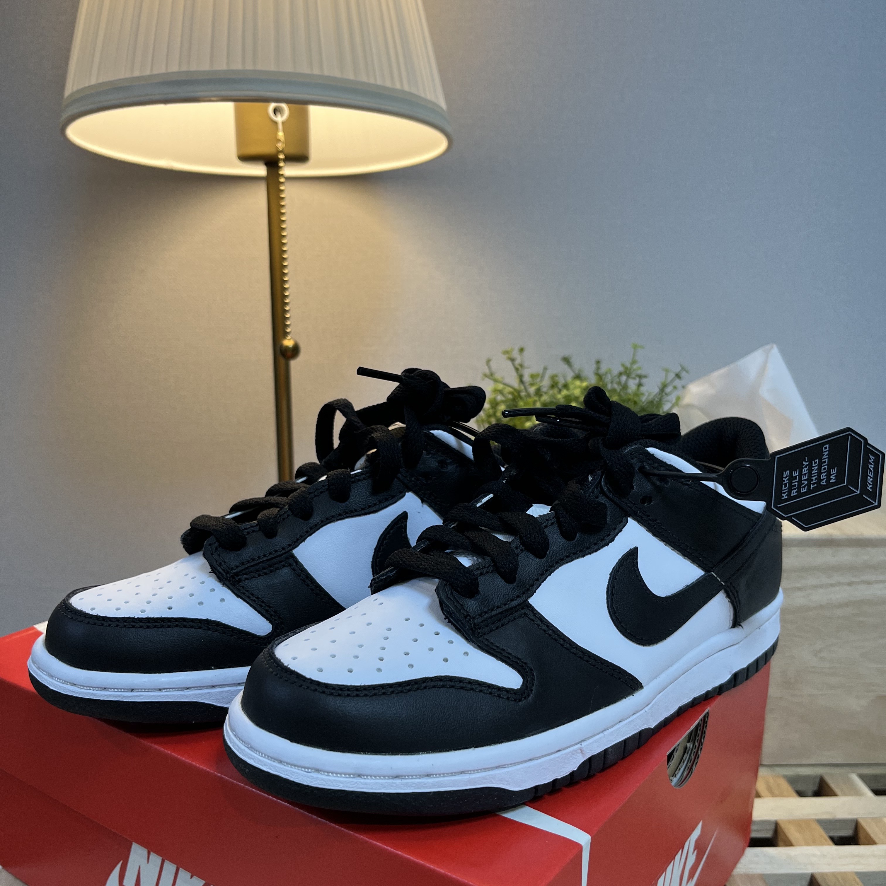 (GS) Nike Dunk Low Black 착용 스타일