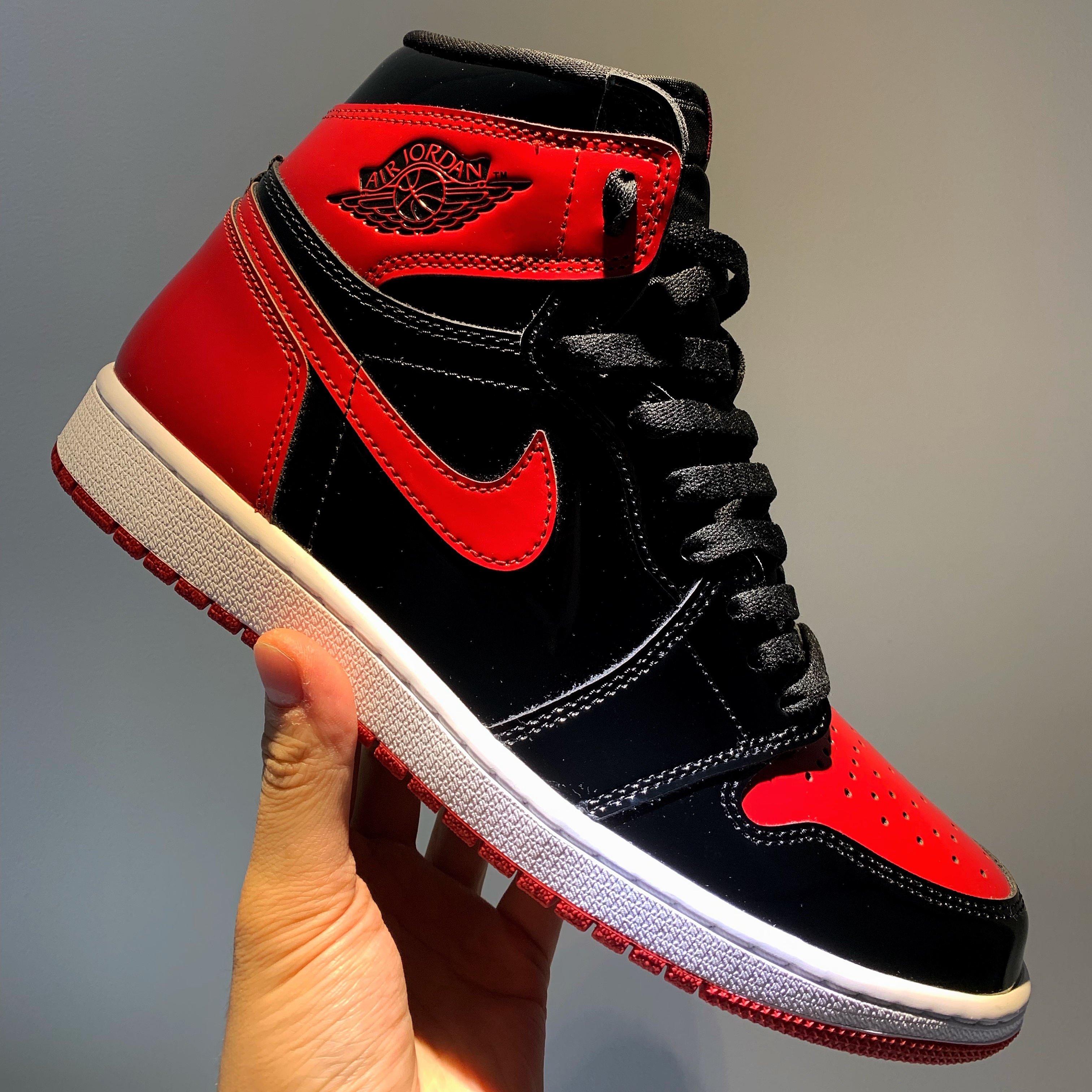 Jordan 1 Retro High OG Patent Bred 착용 스타일