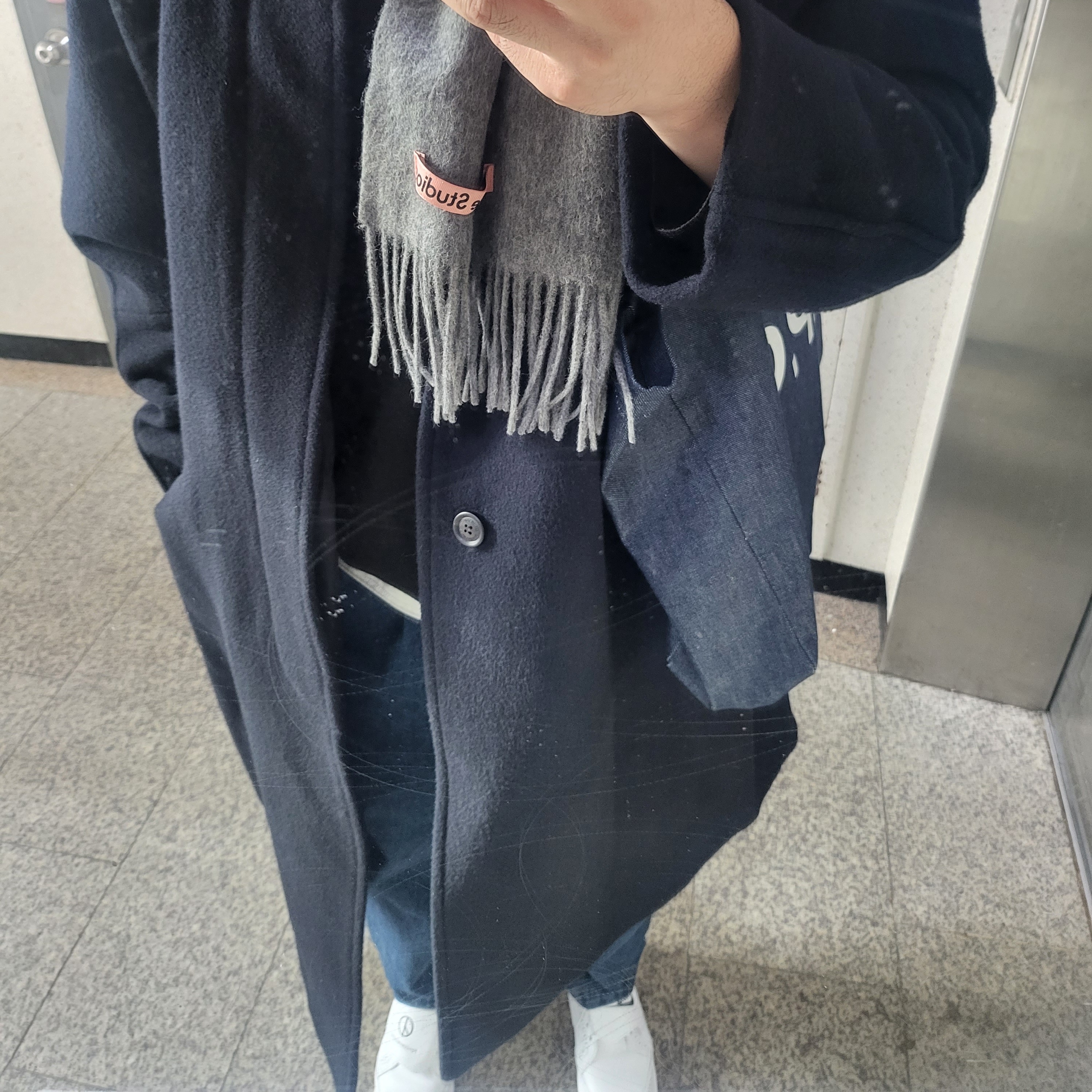 Acne Studios Canada Narrow New Wool Muffler Grey Melange, Nike x Peaceminusone Kwondo1 White 착용 스타일 - 3