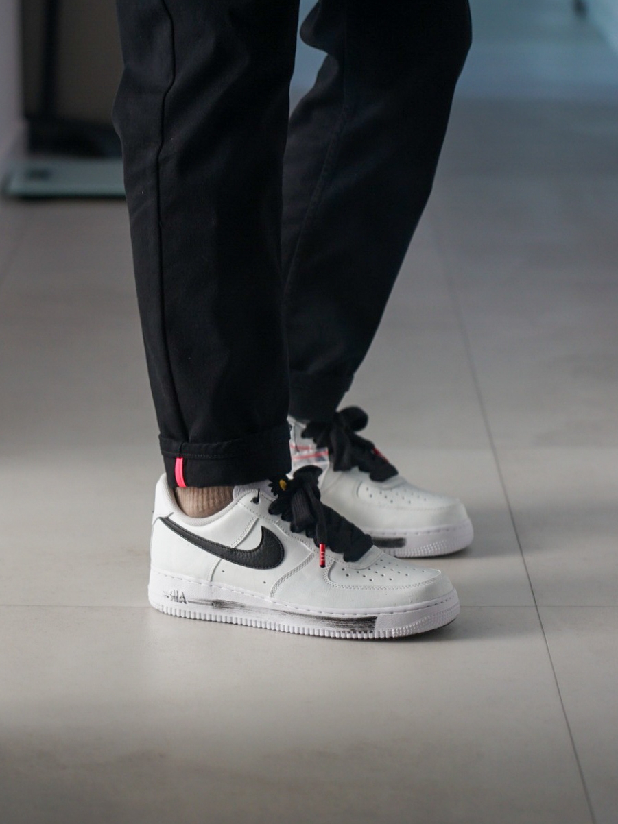 Nike x Peaceminusone Air Force 1 Low Para-Noise 2.0 착용 스타일 - 2