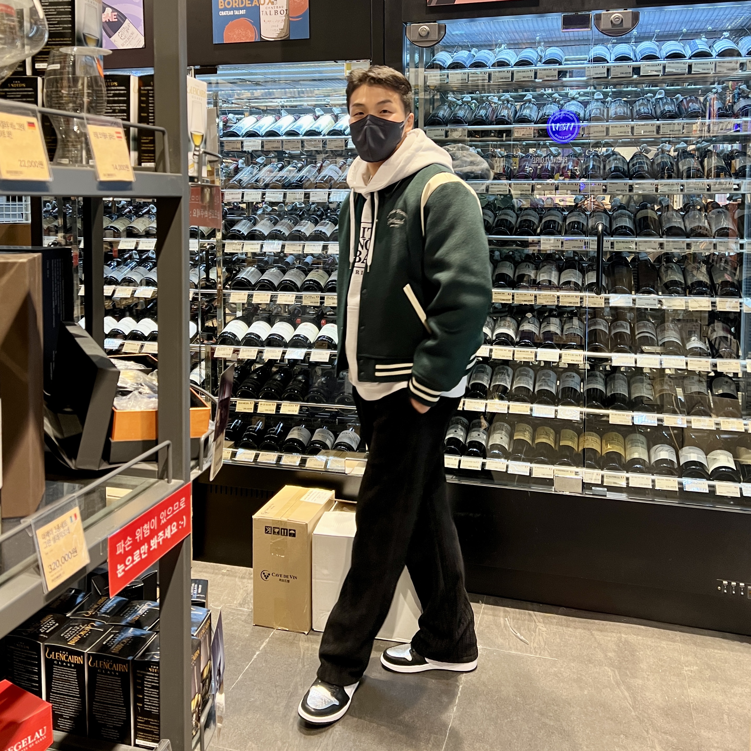 (W) Jordan 1 Retro High OG Silver Toe 착용 스타일