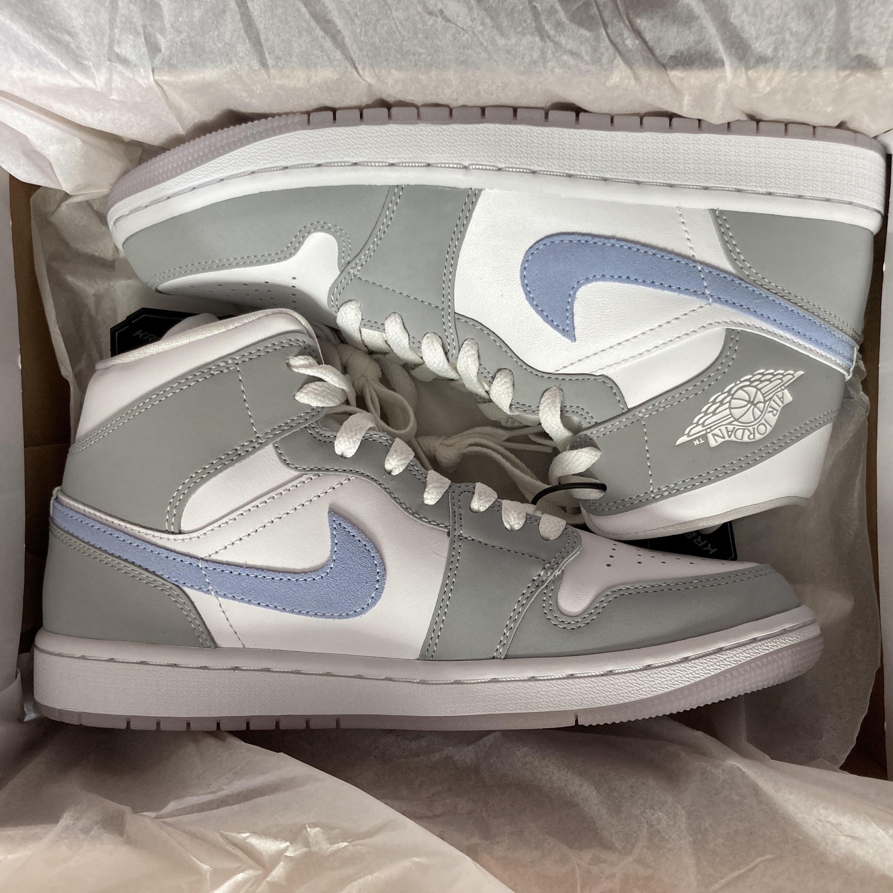 (W) Jordan 1 Mid Wolf Grey 착용 스타일 - 1