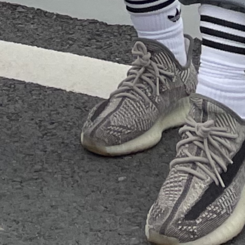 Adidas Yeezy Boost 350 V2 Zyon 착용 스타일