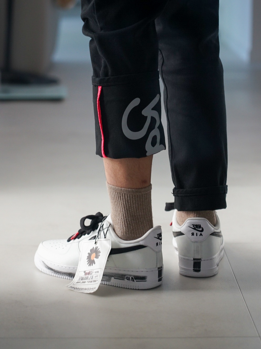 Nike x Peaceminusone Air Force 1 Low Para-Noise 2.0 착용 스타일 - 4