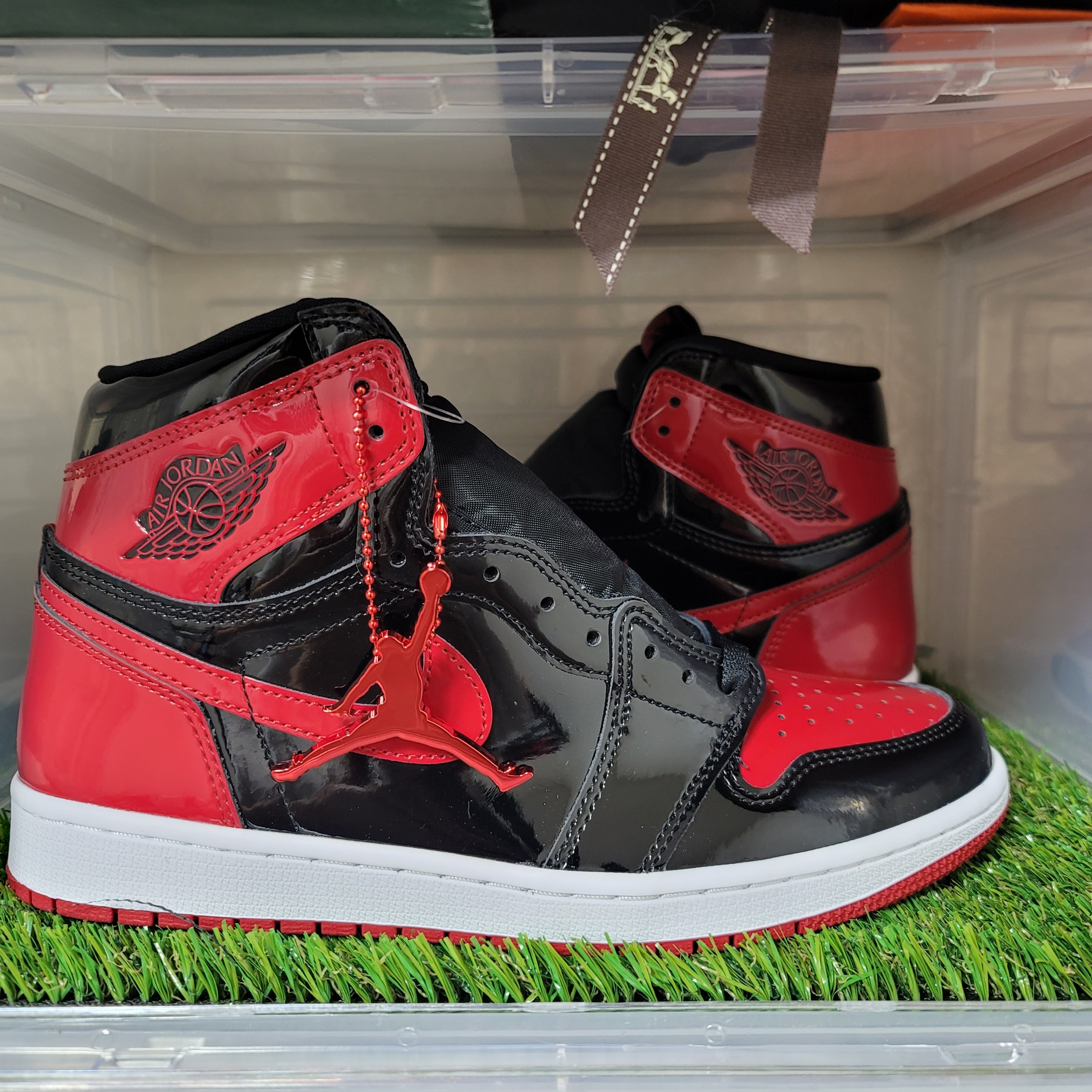 Jordan 1 Retro High OG Patent Bred 착용 스타일