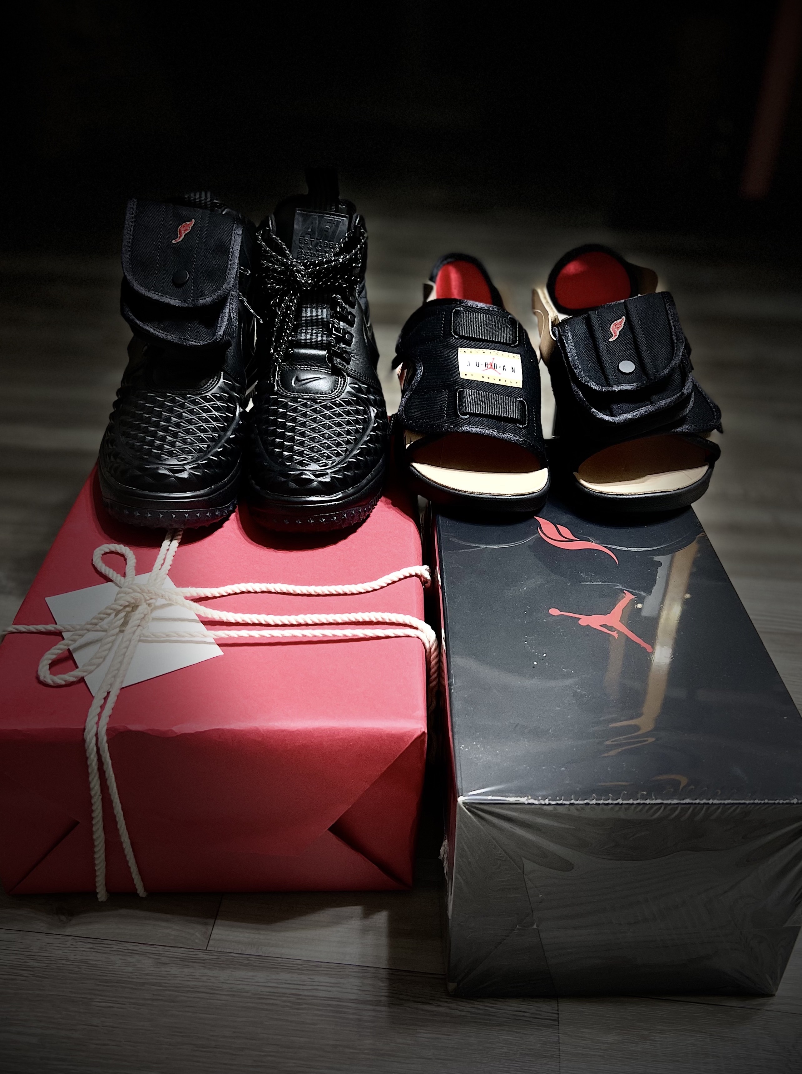 Jordan x SoleFly LS Slide SP Black and Sport Red, Nike Lunar Force 1 Duckboot Black 착용 스타일 - 5