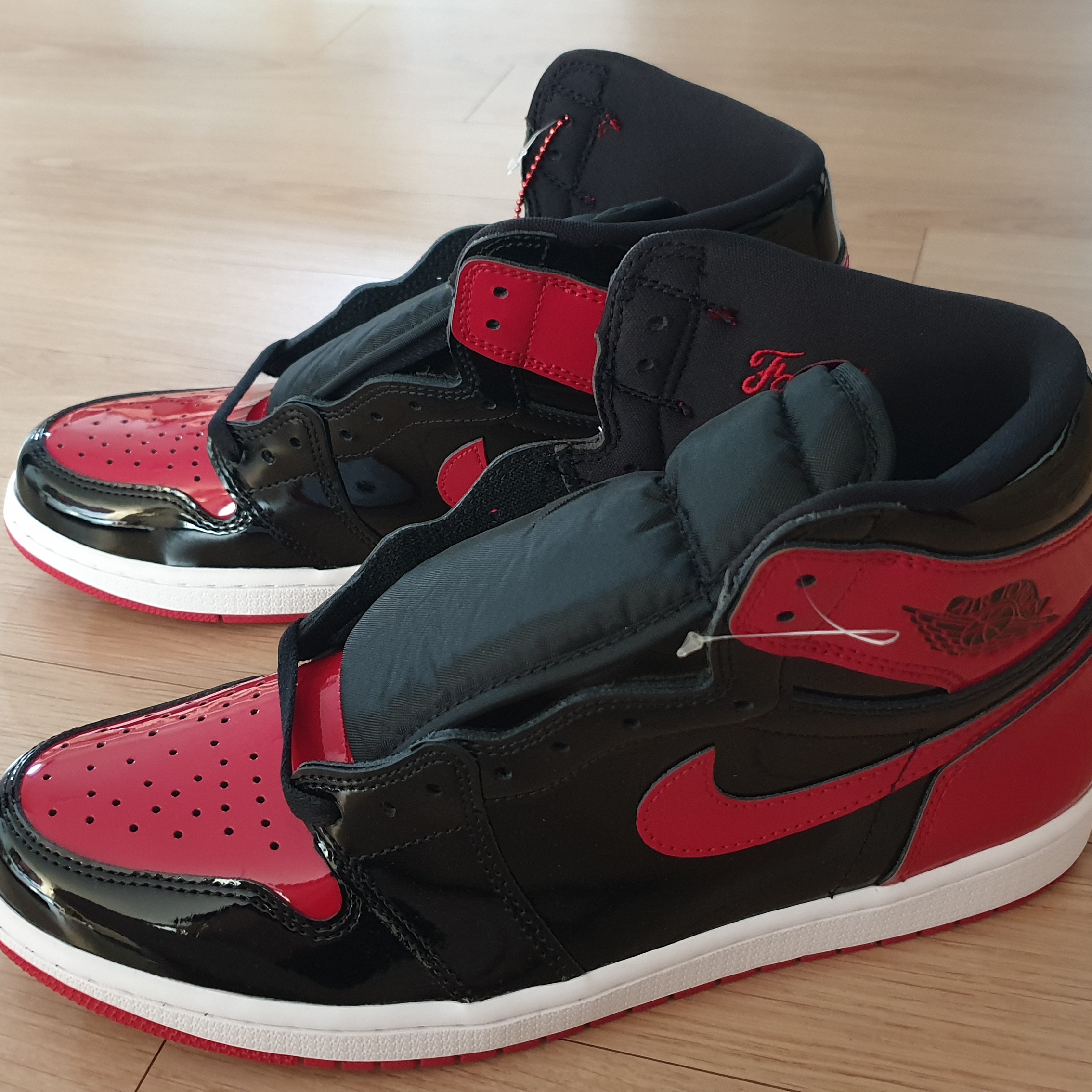Jordan 1 Retro High OG Patent Bred 착용 스타일